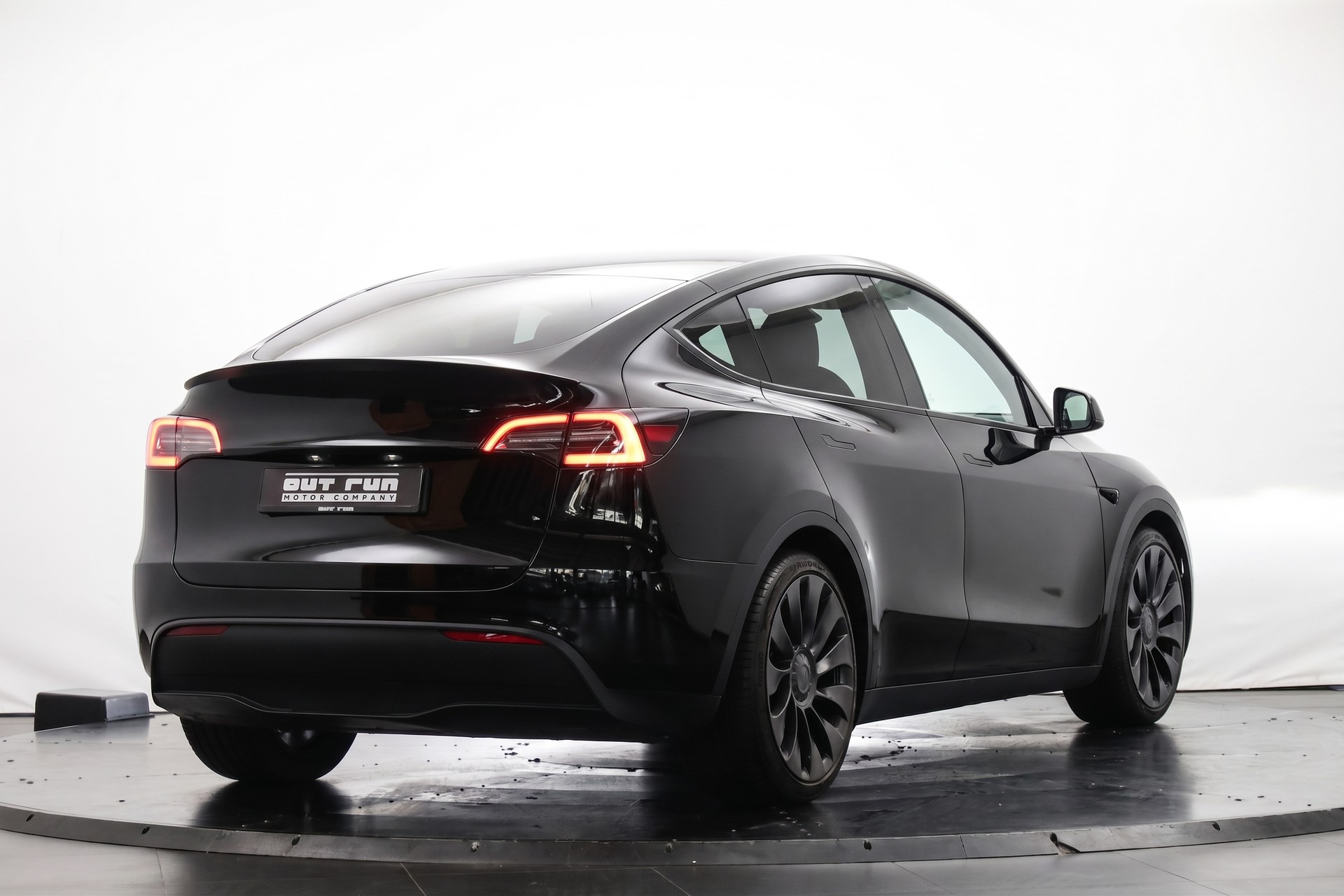 TESLA Model Y Performance-image-3
