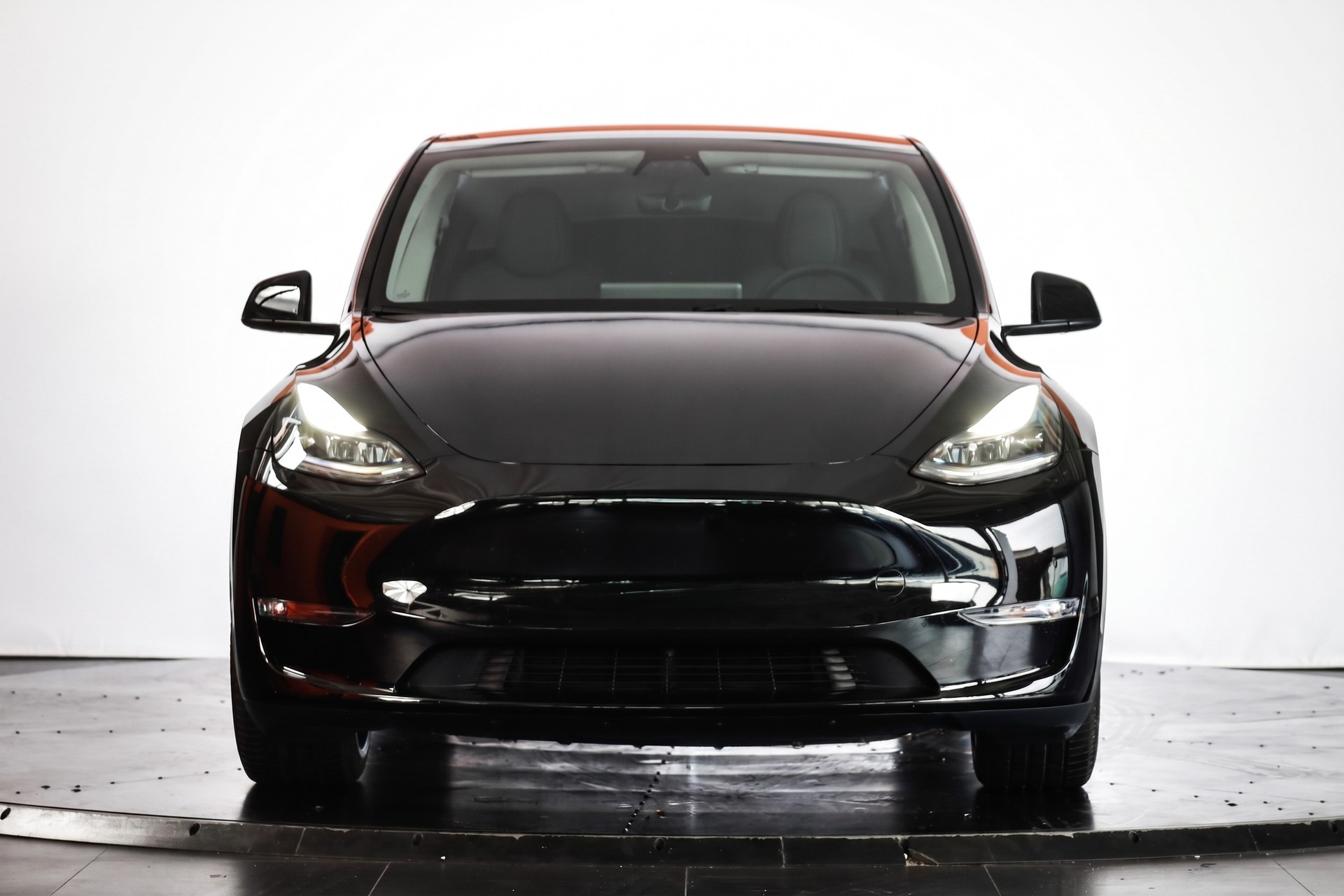 TESLA Model Y Performance-image-1