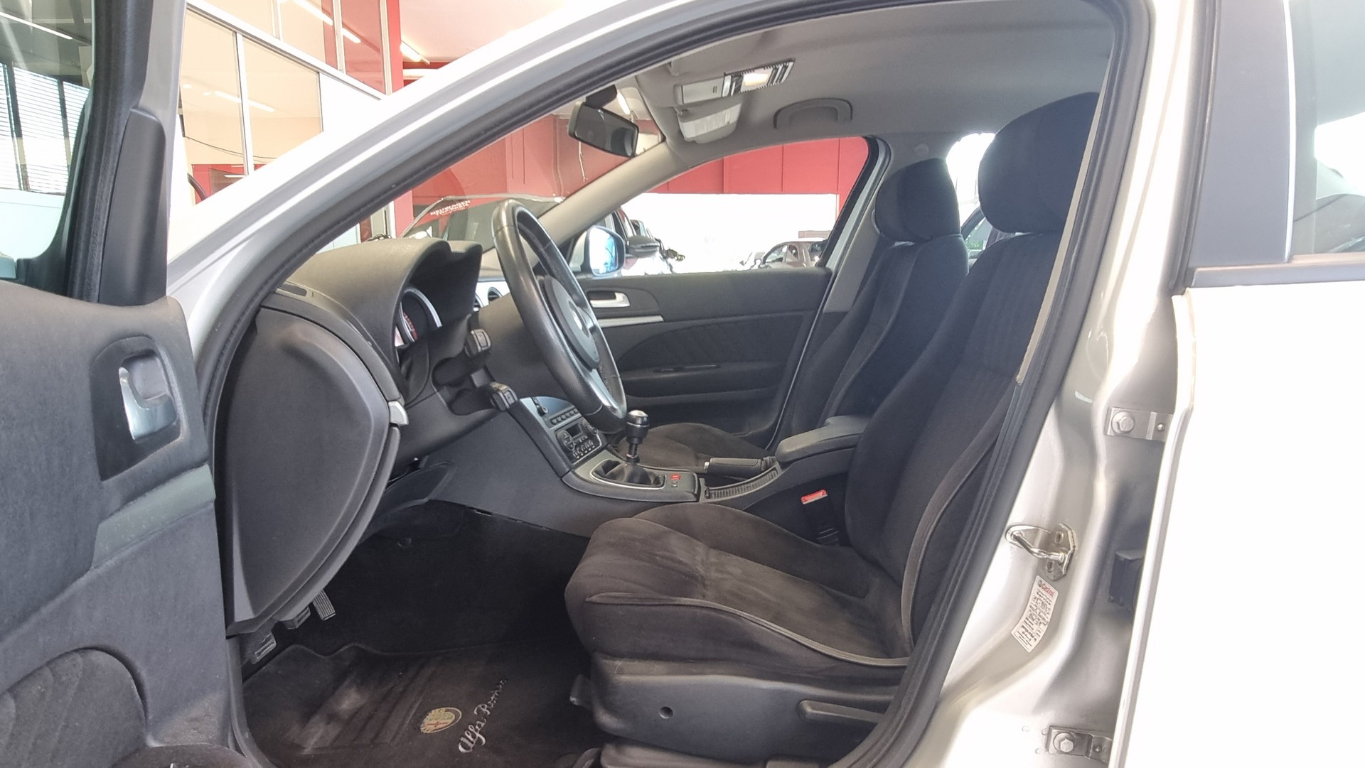 ALFA ROMEO 159 1.8 TBi 200-image-12