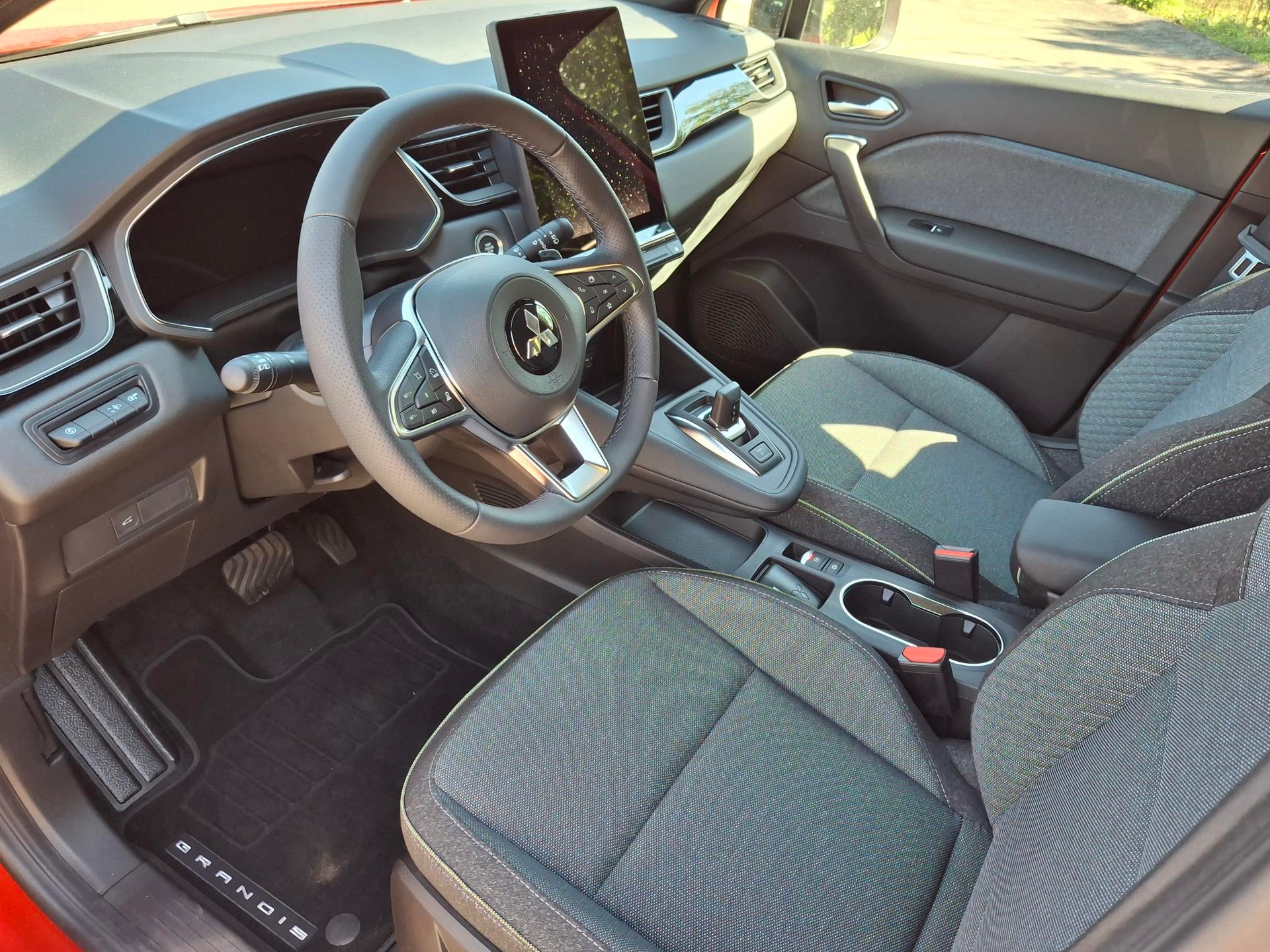 MITSUBISHI Grandis 1.3 MHEV Intense A-image-4