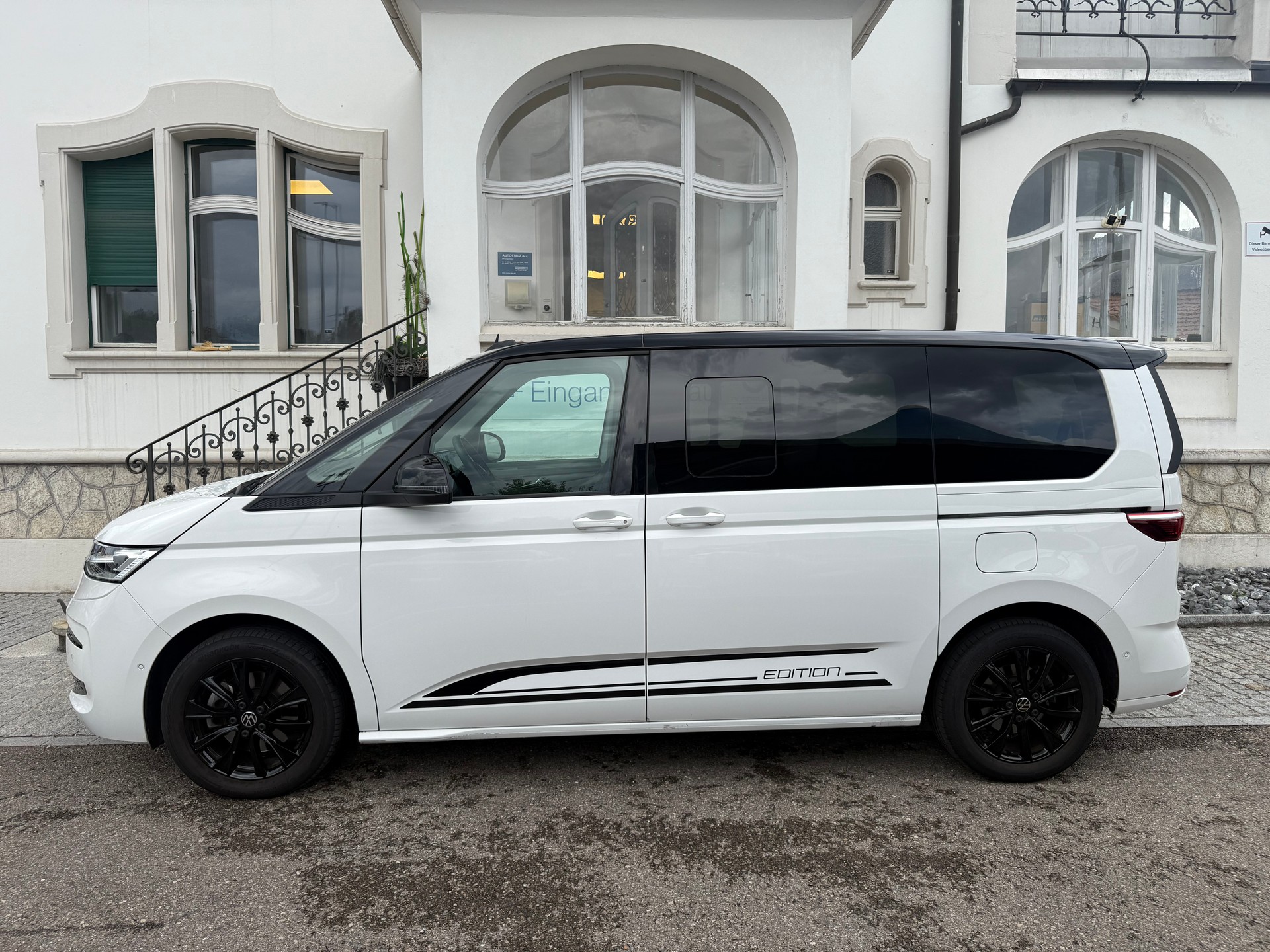VW Multivan kurz 2.0 TDI Life Edition DSG-showroom-element-3