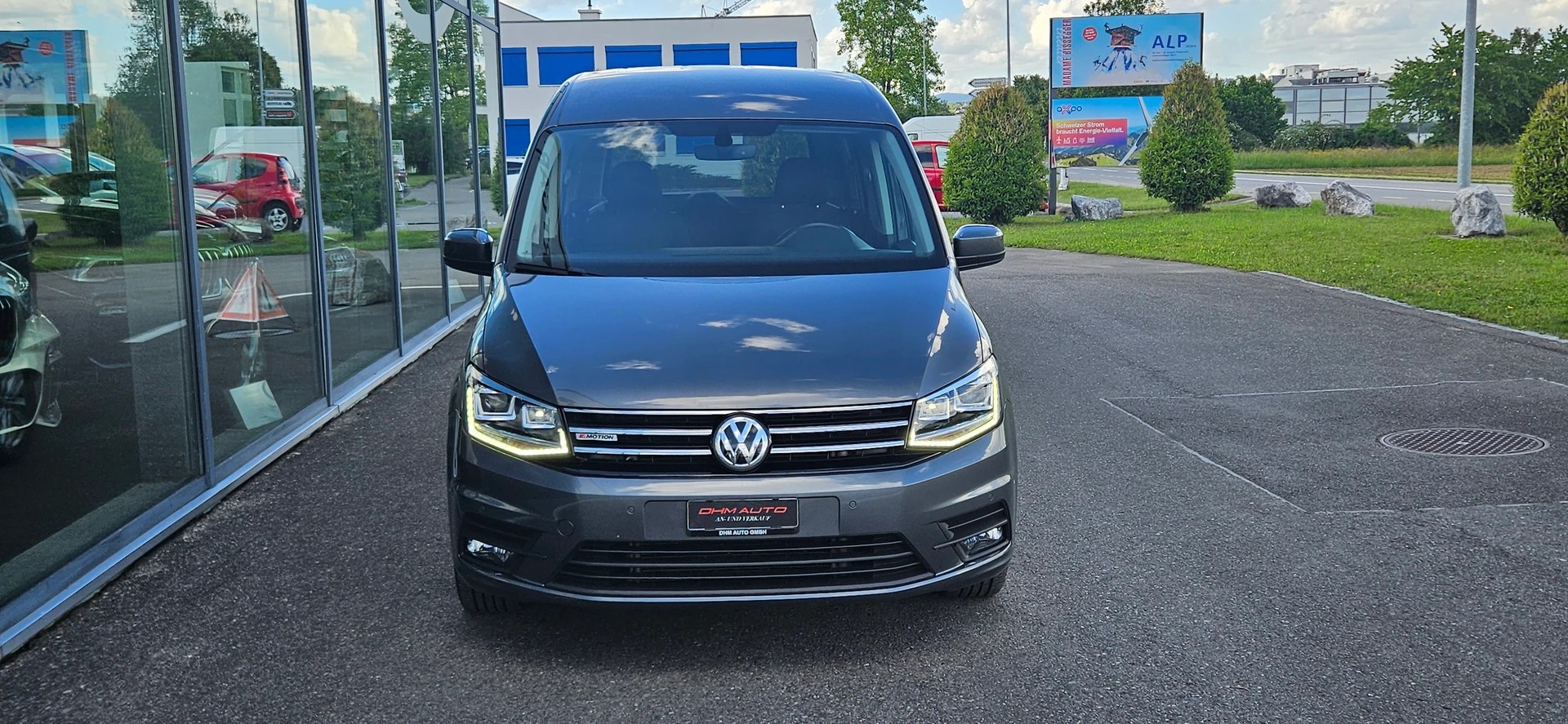 VW Caddy 2.0 TDI Trendline 4Motion DSG-image-2