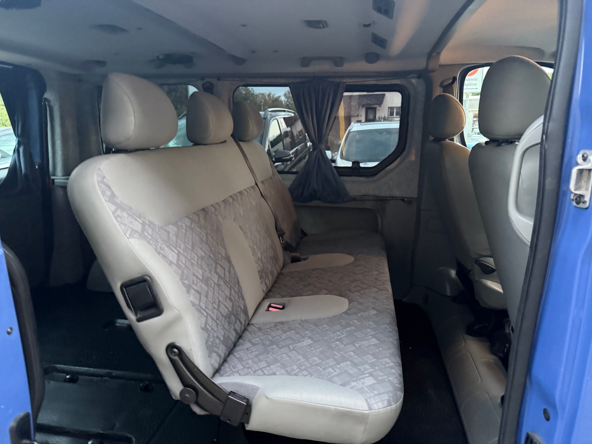 OPEL Vivaro 2.5 CDTI 2.7t-image-9