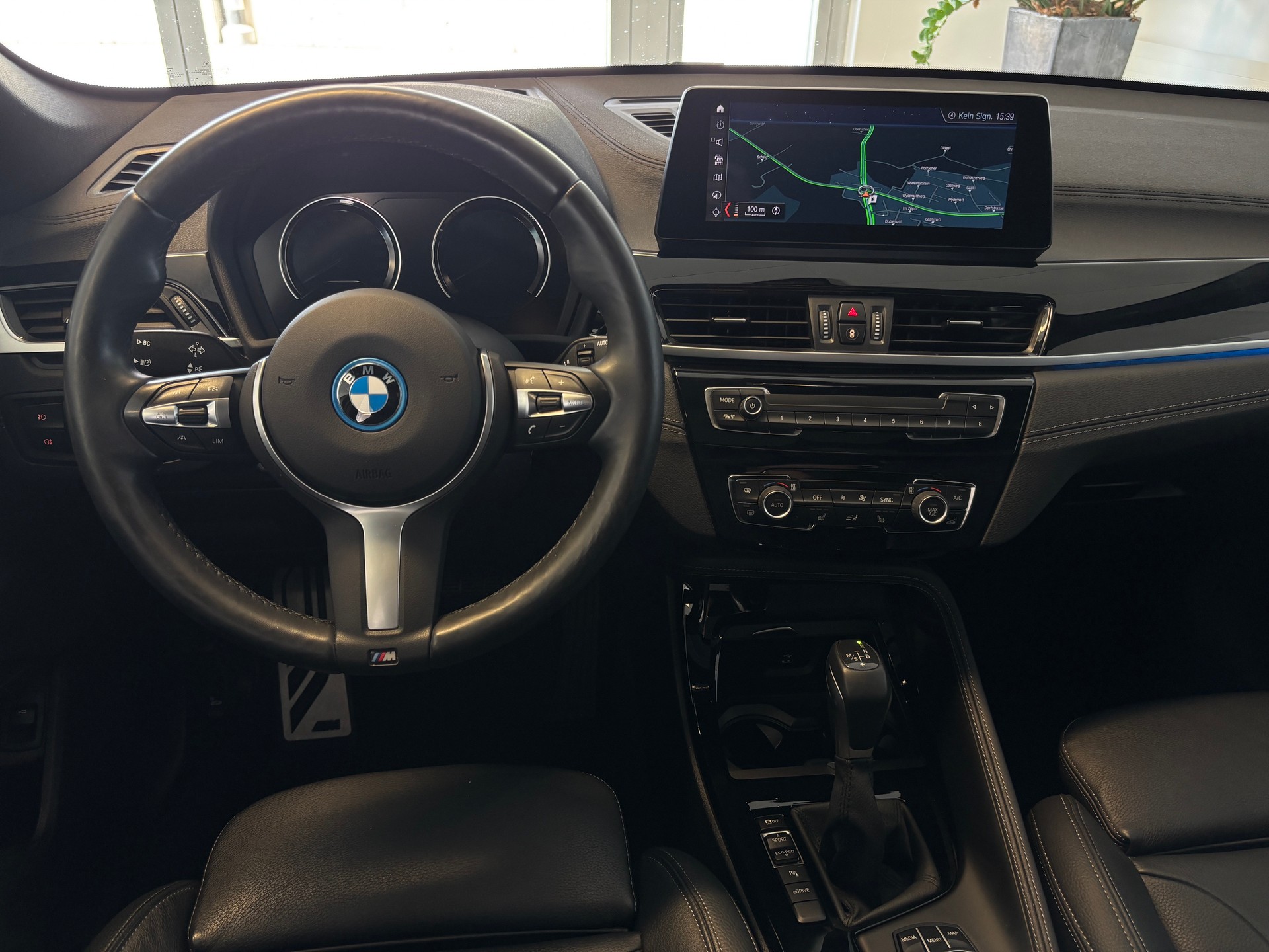 BMW X1 xDrive 25e M Sport Steptronic-image-14