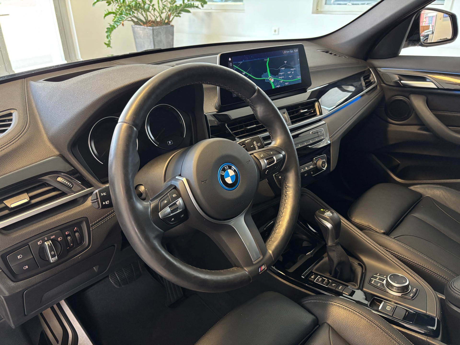 BMW X1 xDrive 25e M Sport Steptronic-image-5