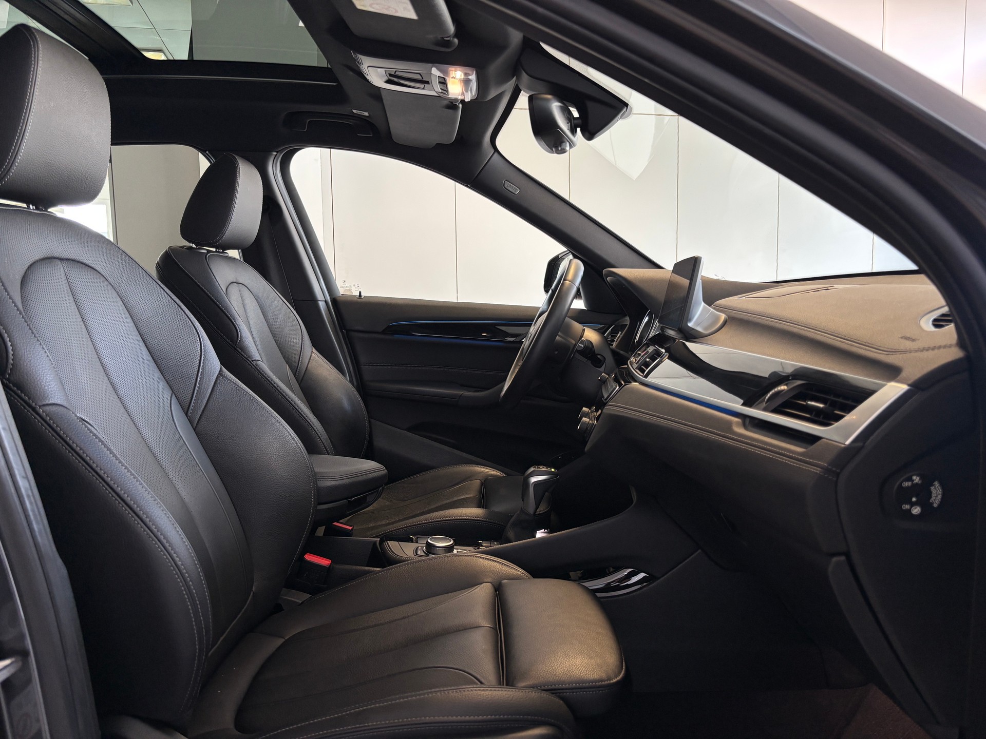 BMW X1 xDrive 25e M Sport Steptronic-image-9