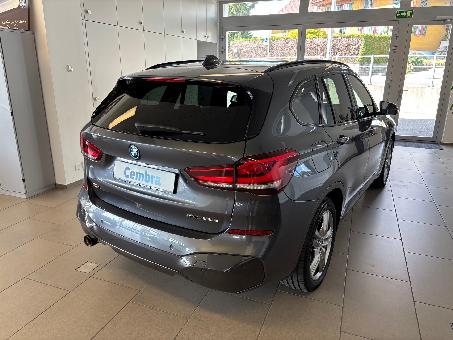 BMW X1 xDrive 25e M Sport Steptronic-image-2