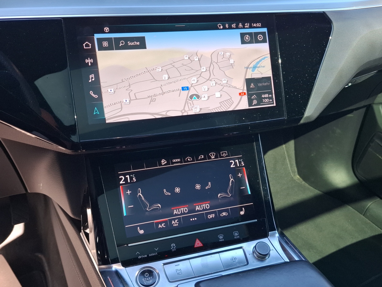AUDI e-tron 55 Advanced Black Edition quattro-image-11