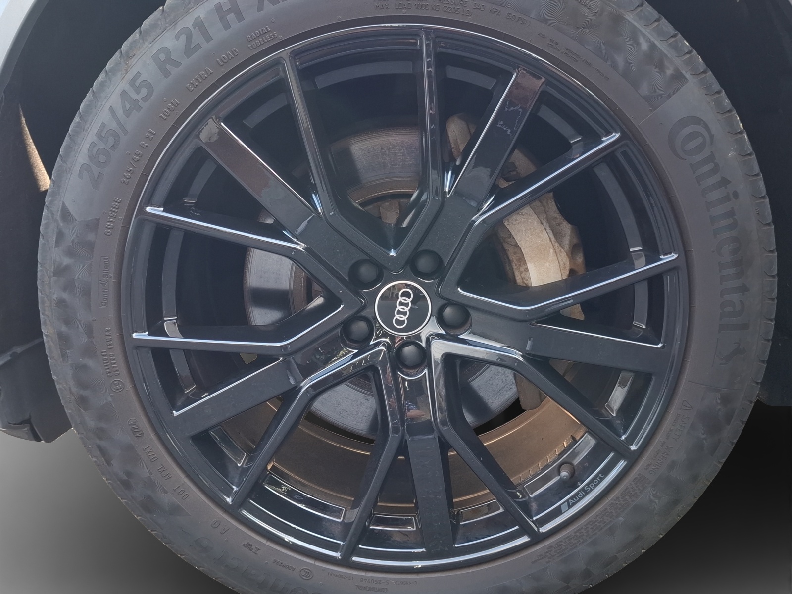 AUDI e-tron 55 Advanced Black Edition quattro-image-15