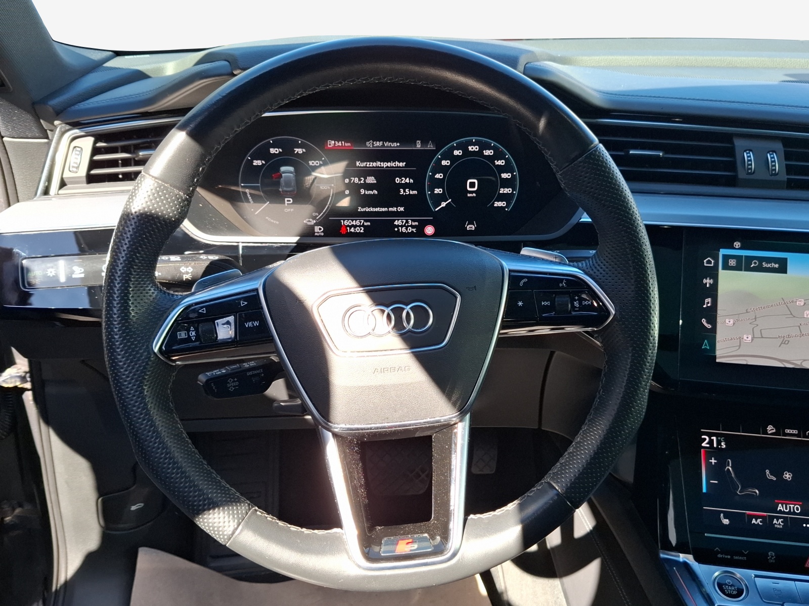 AUDI e-tron 55 Advanced Black Edition quattro-image-10