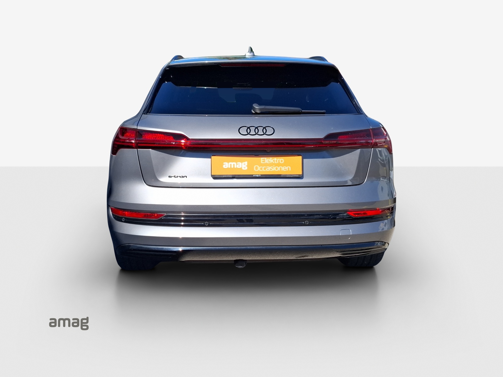 AUDI e-tron 55 Advanced Black Edition quattro-image-4