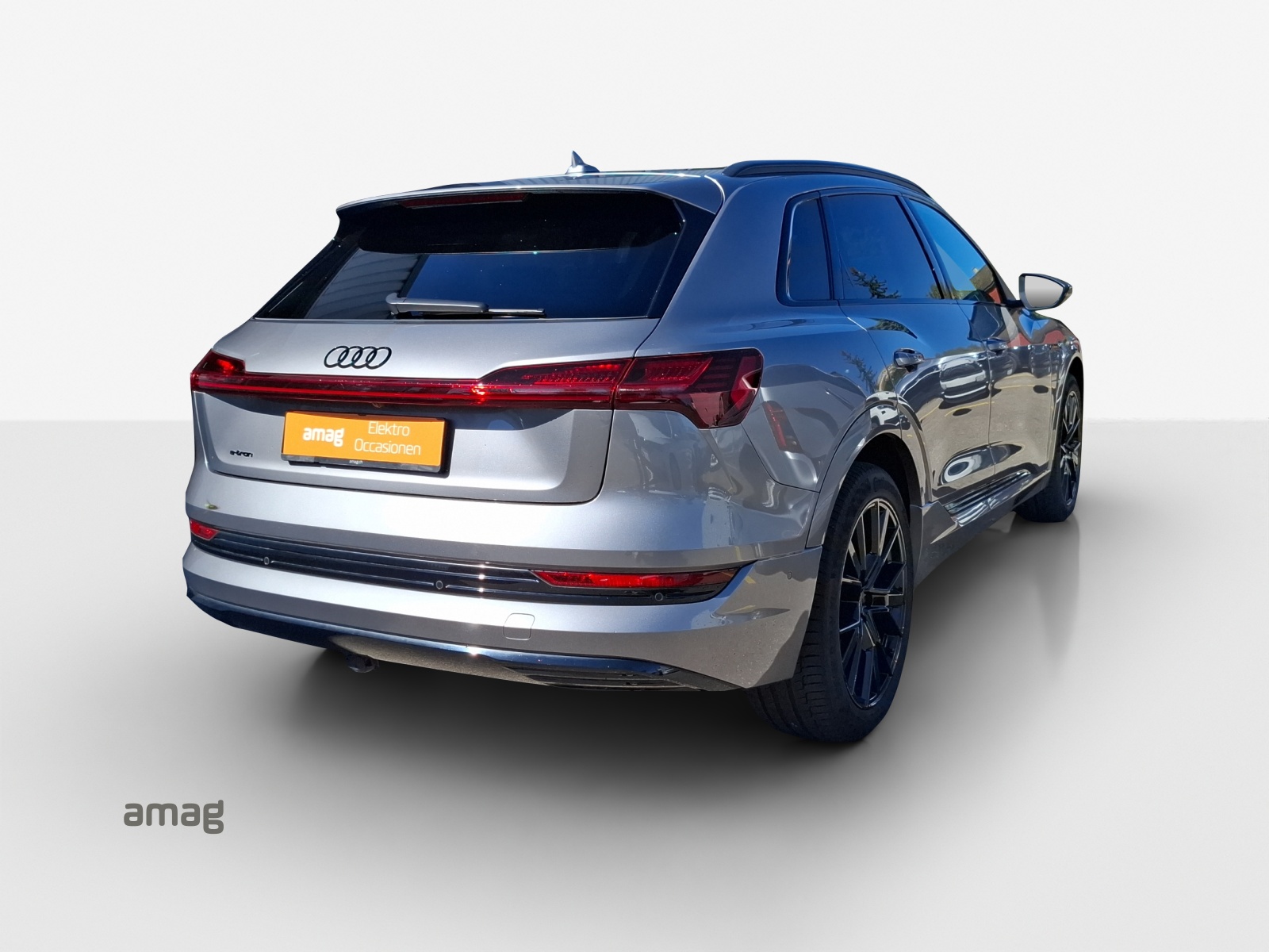 AUDI e-tron 55 Advanced Black Edition quattro-image-5