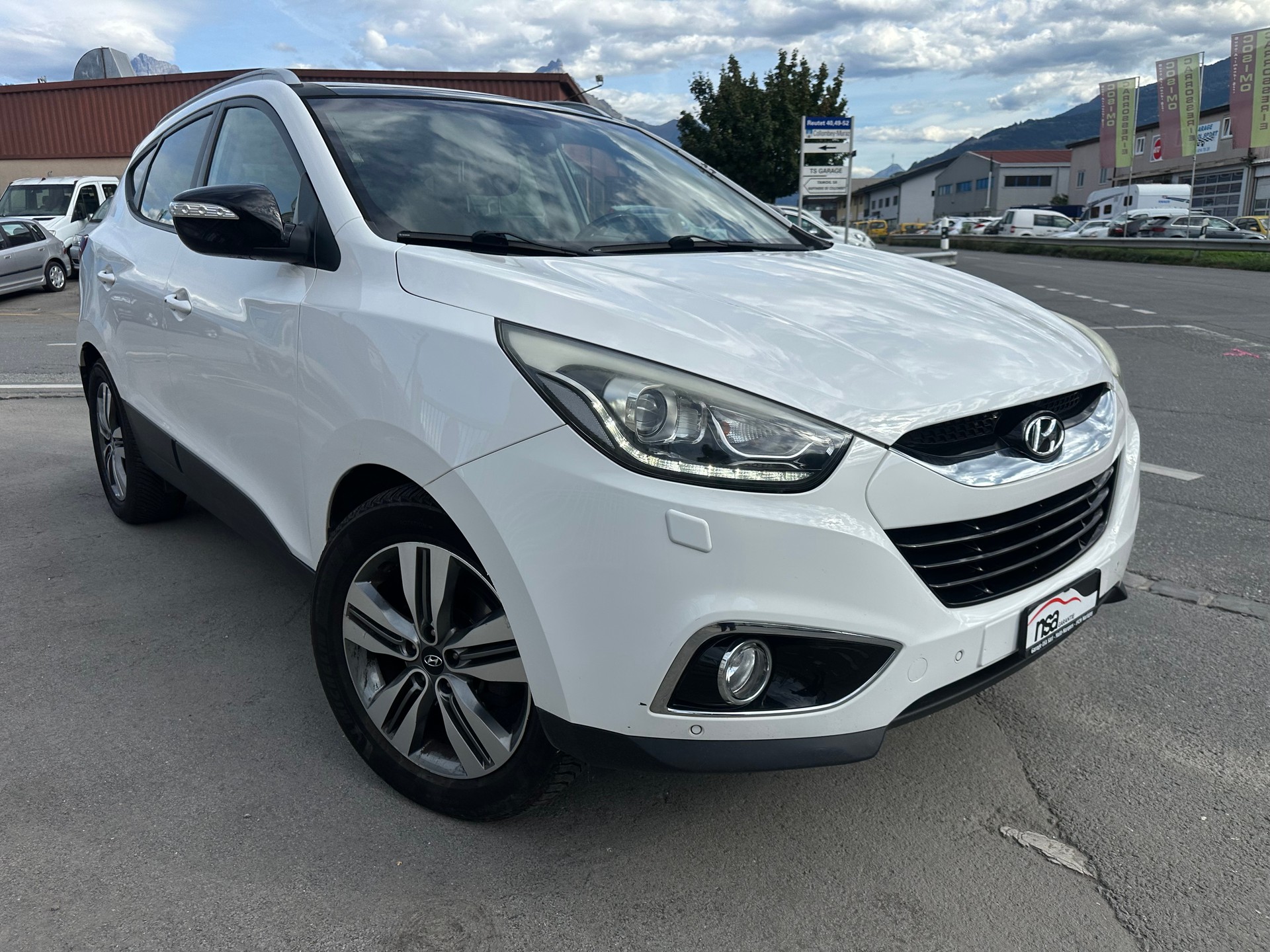 HYUNDAI iX 35 2.0 CRDi Vertex 4WD Automatic-image-1
