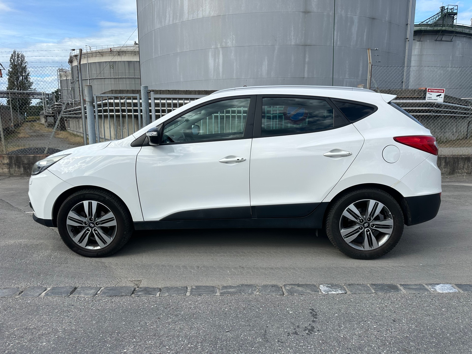 HYUNDAI iX 35 2.0 CRDi Vertex 4WD Automatic-image-6