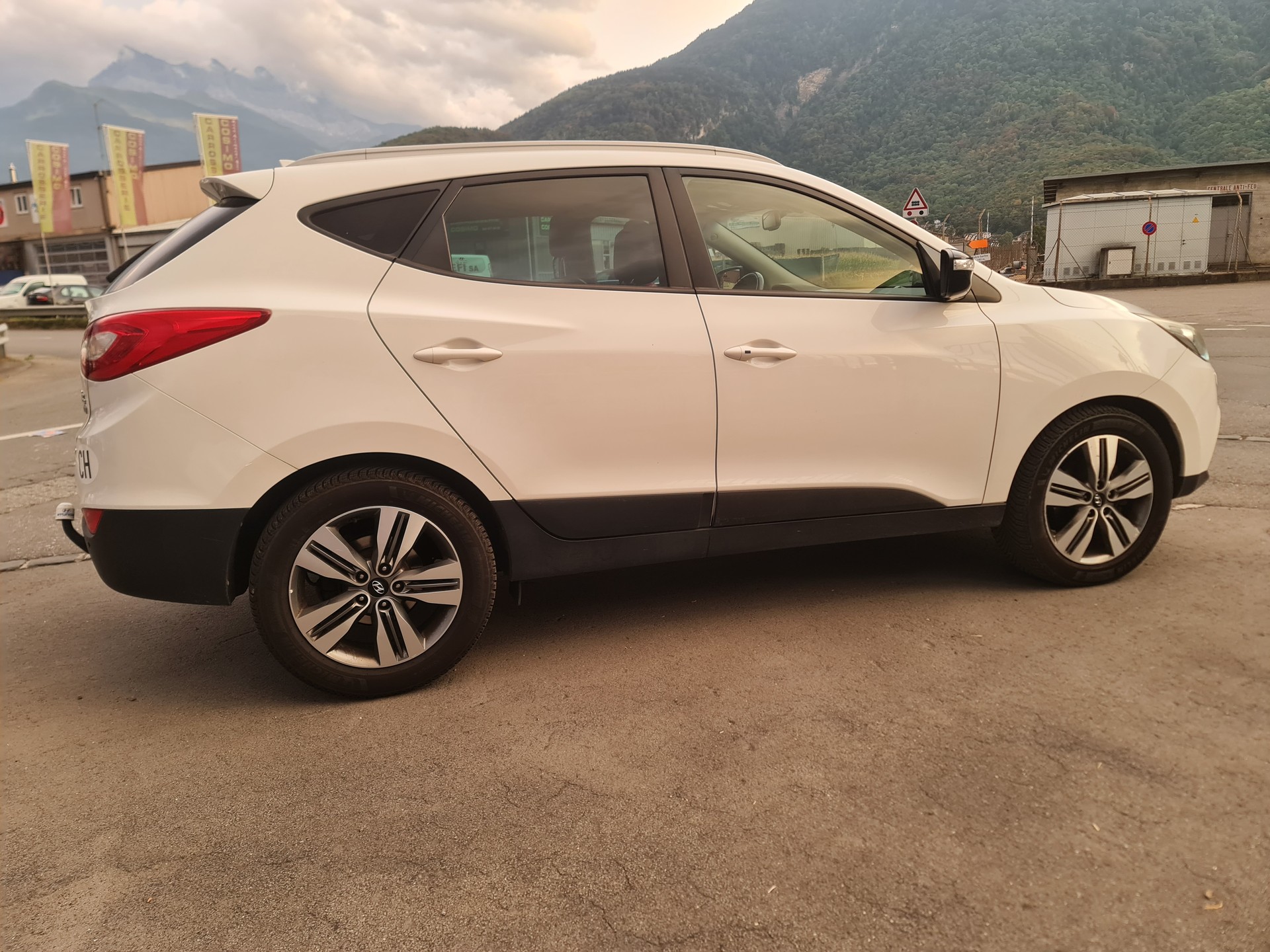 HYUNDAI iX 35 2.0 CRDi Vertex 4WD Automatic-image-7
