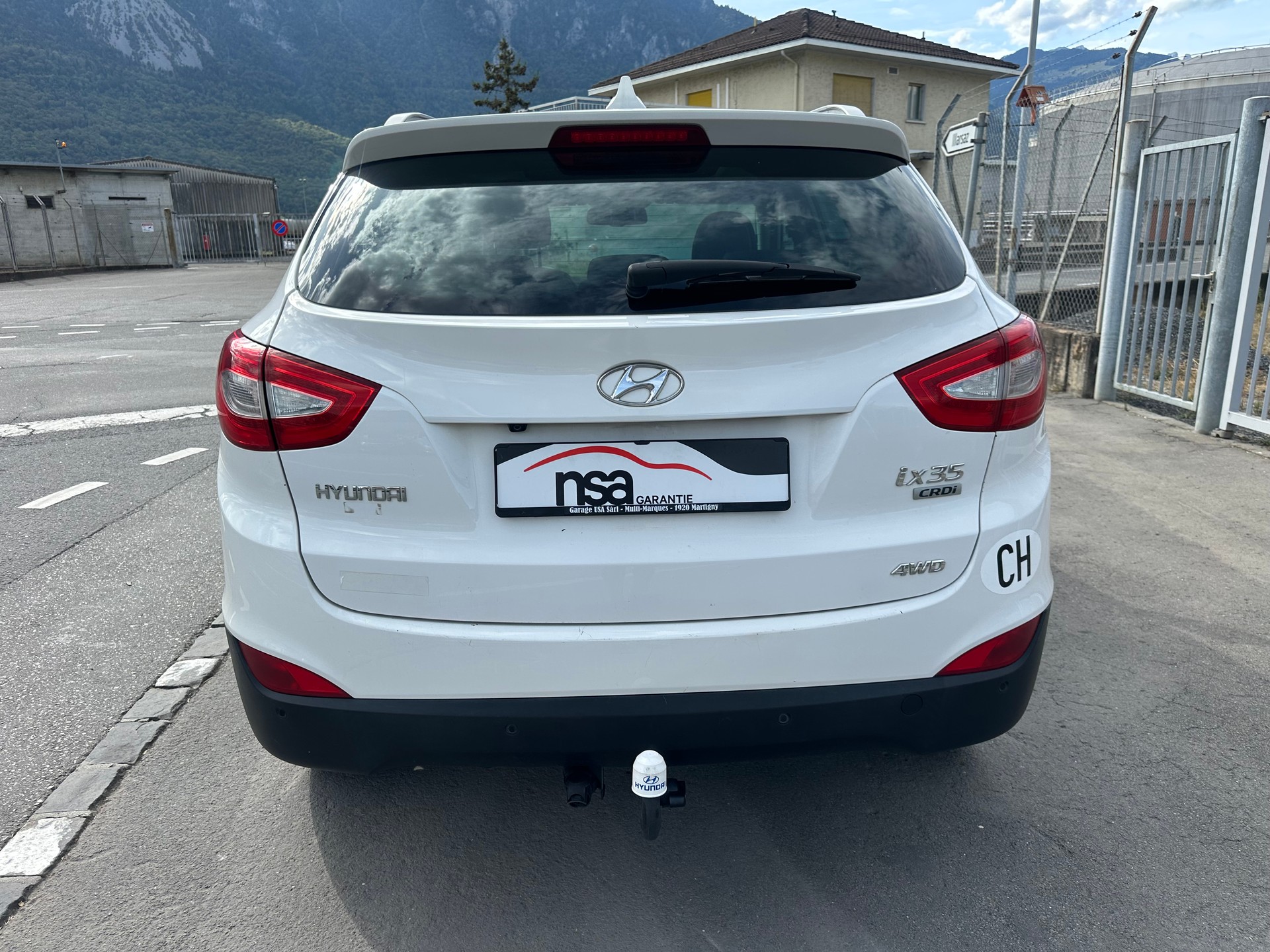 HYUNDAI iX 35 2.0 CRDi Vertex 4WD Automatic-image-3