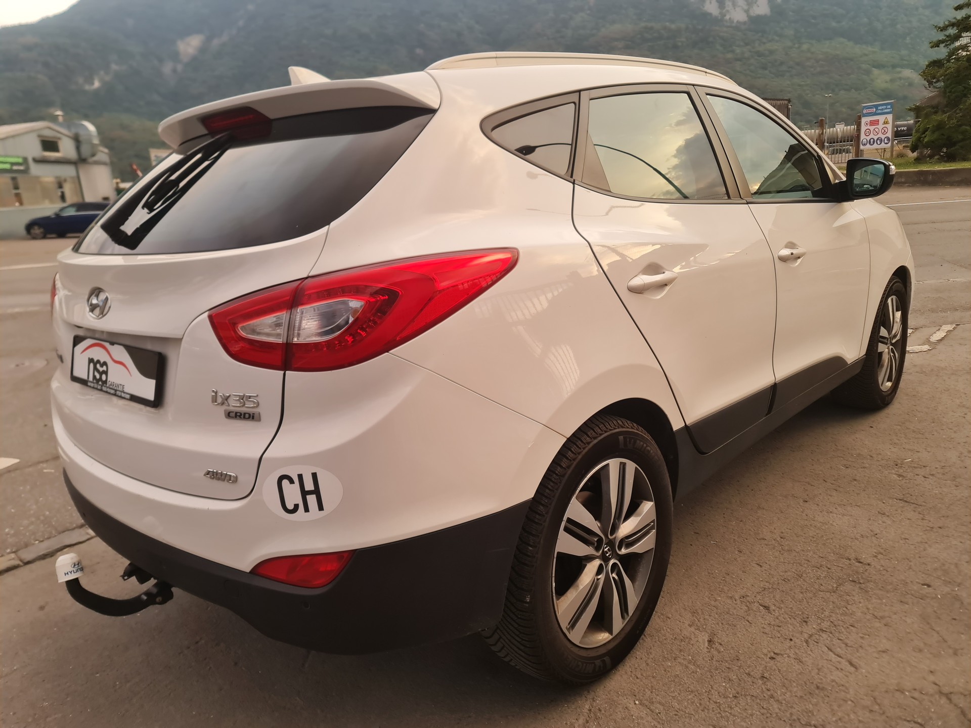 HYUNDAI iX 35 2.0 CRDi Vertex 4WD Automatic-image-3