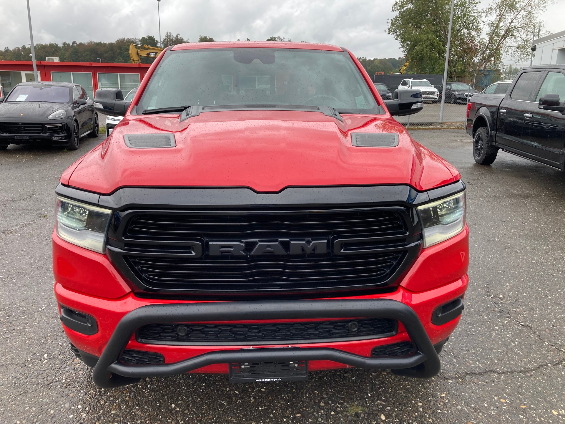 DODGE Ram 1500 5.7 V8 Laramie Sport Crew Cab E-Torque-showroom-element-1