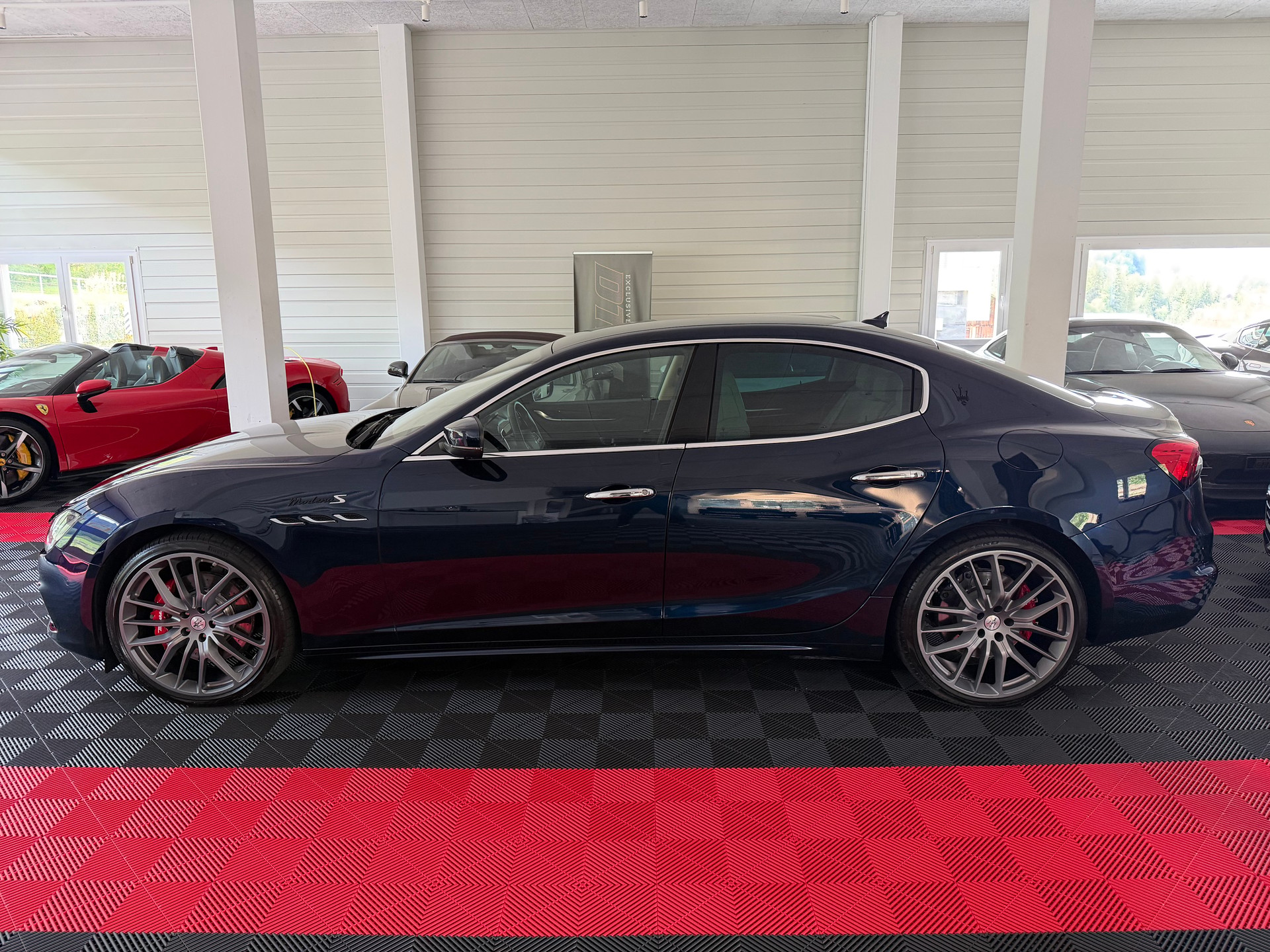 MASERATI Ghibli S Q4 3.0 Modena-image-2
