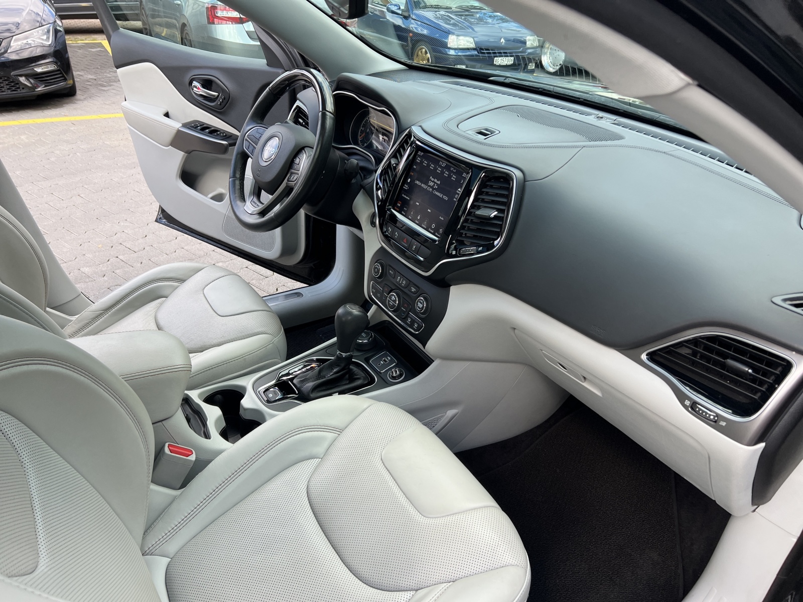 JEEP Cherokee 2.2MJ Overland AWD Drive I 9ATX-image-6