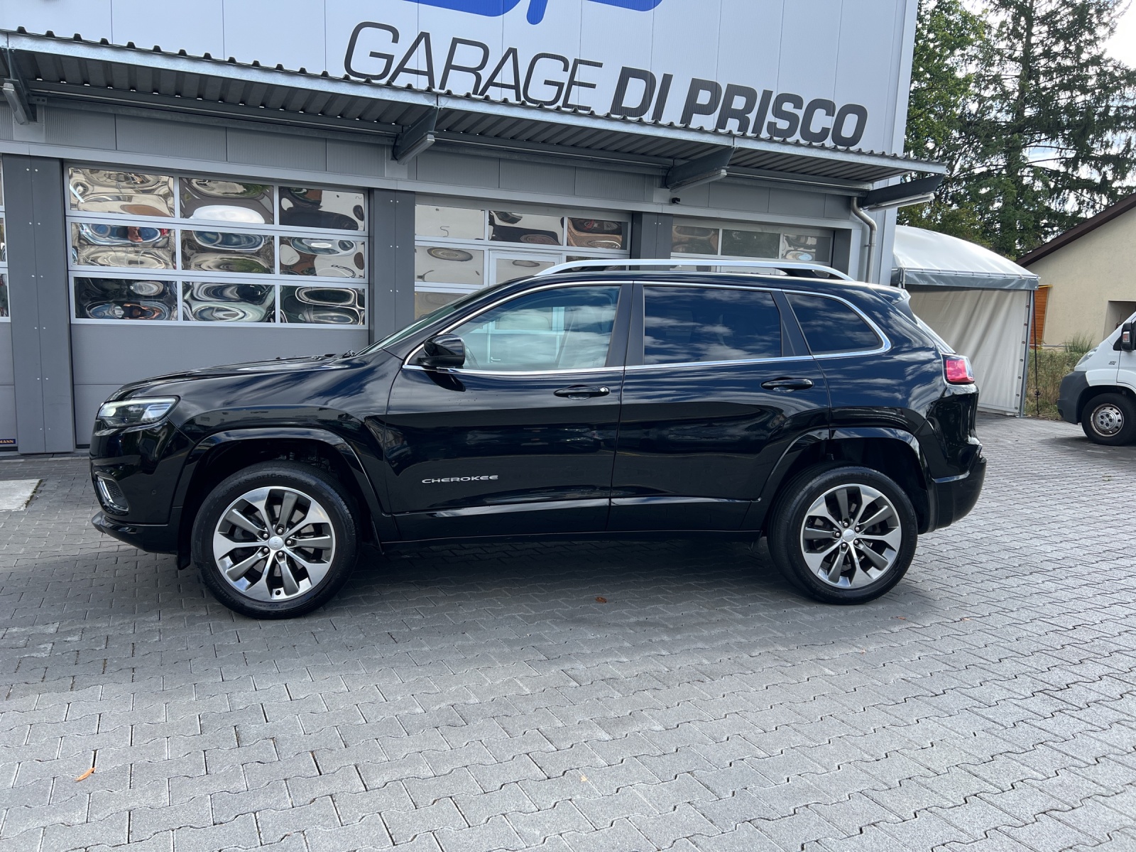 JEEP Cherokee 2.2MJ Overland AWD Drive I 9ATX-image-1