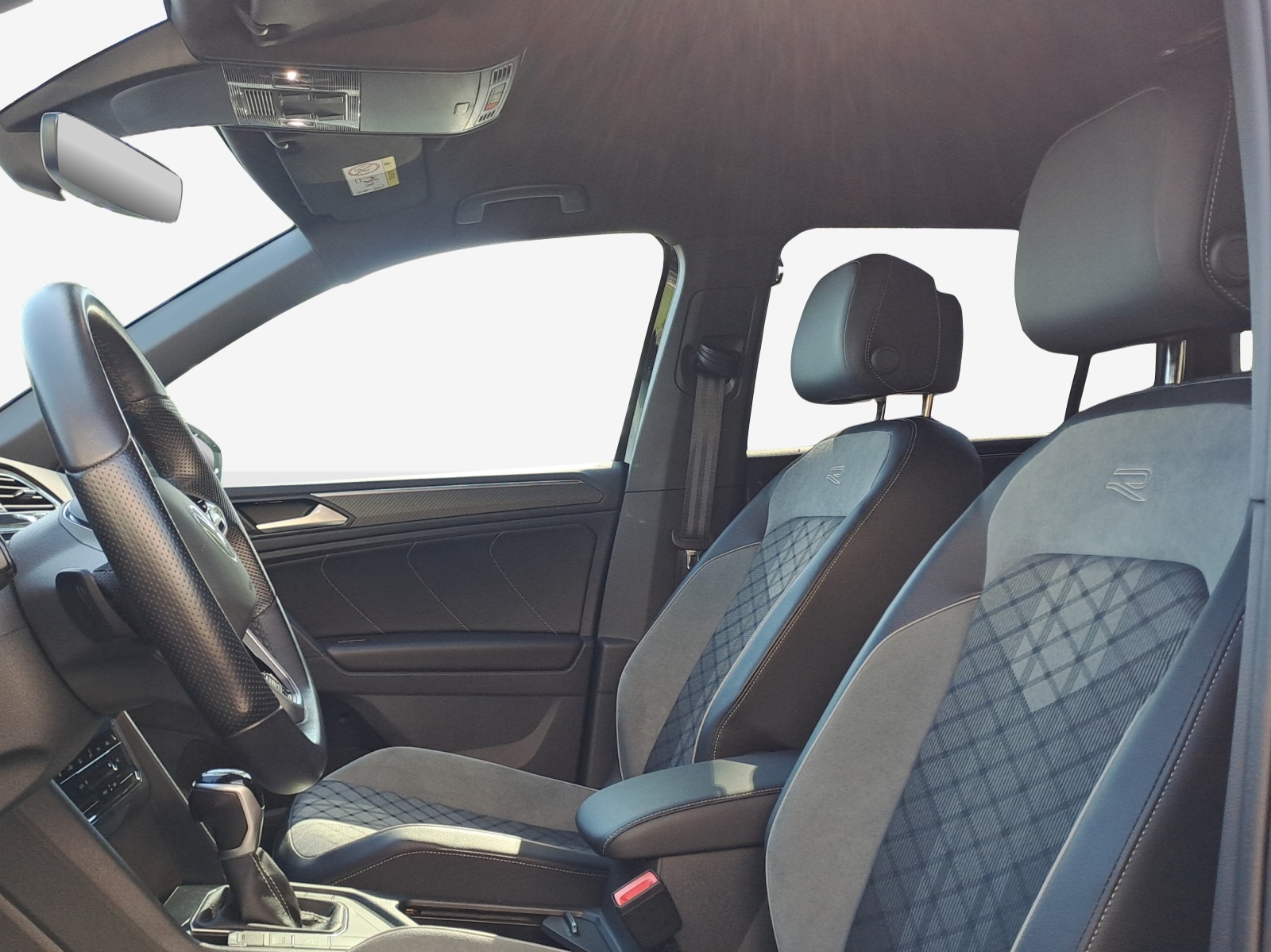 VW Tiguan 1.4TSI PHEV Selection DSG-image-7
