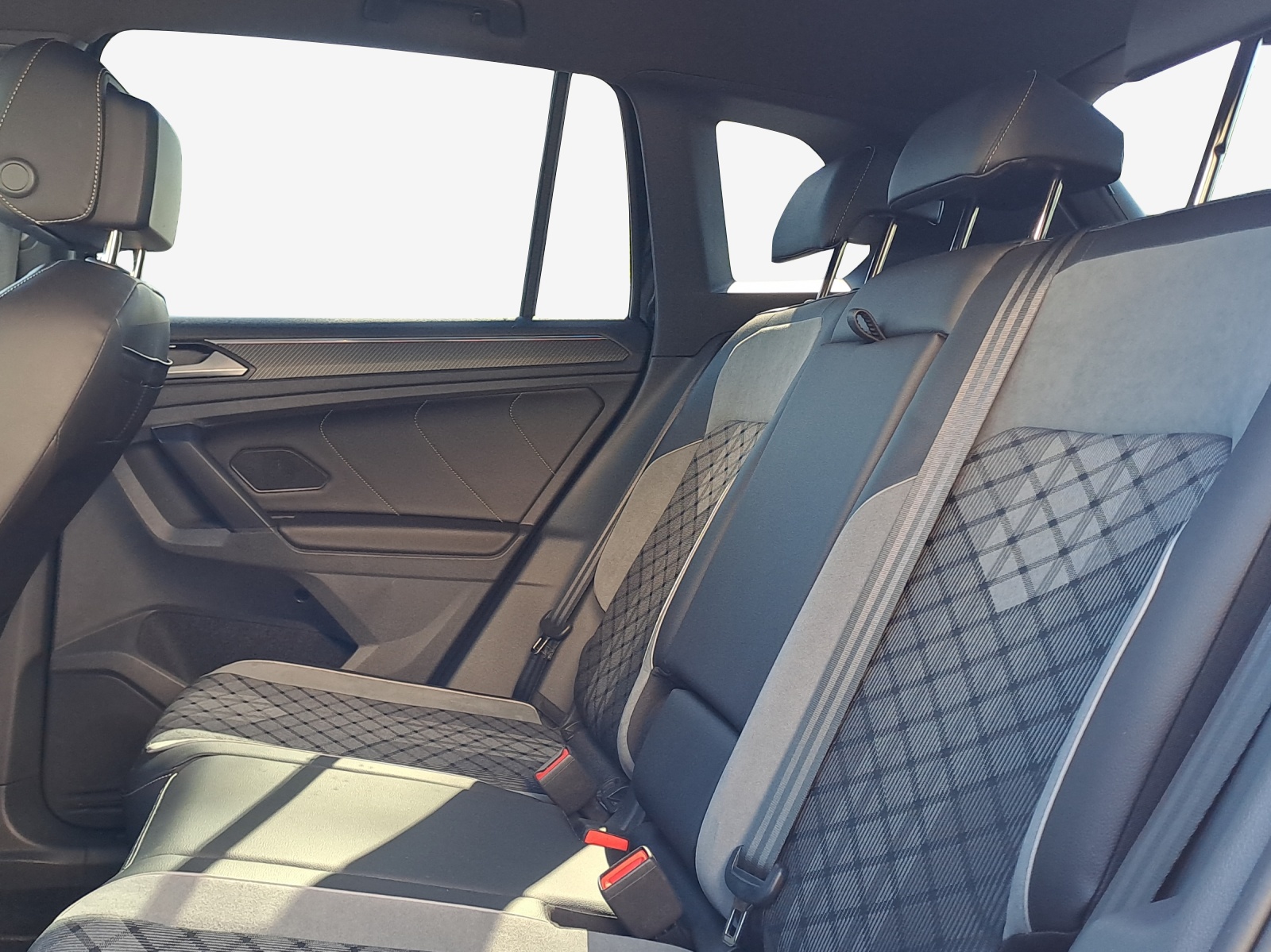 VW Tiguan 1.4TSI PHEV Selection DSG-image-11