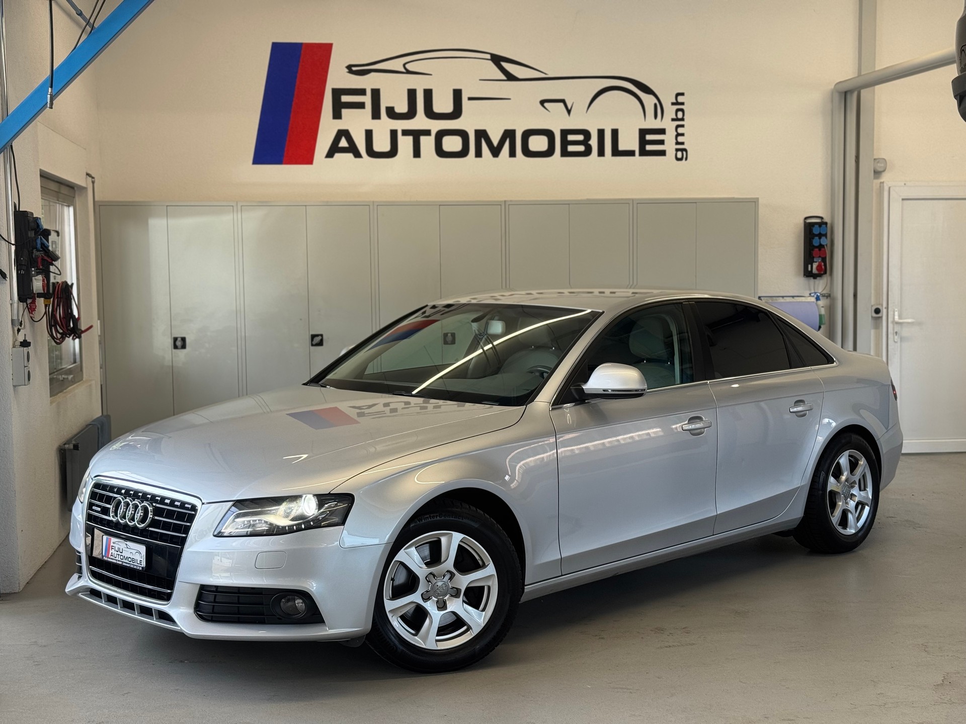 AUDI A4 Limousine 3.2 FSI quattro tiptronic