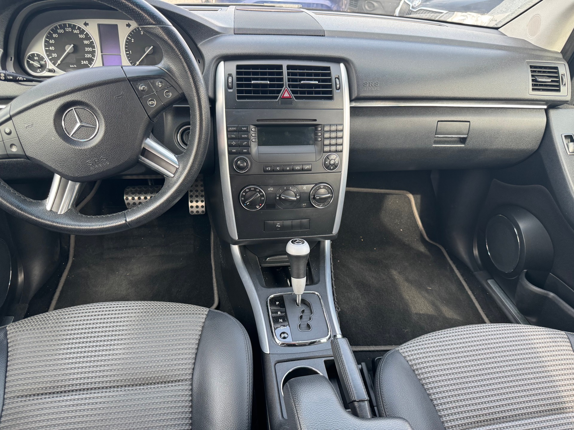 MERCEDES-BENZ B 180 (170) Autotronic-image-6