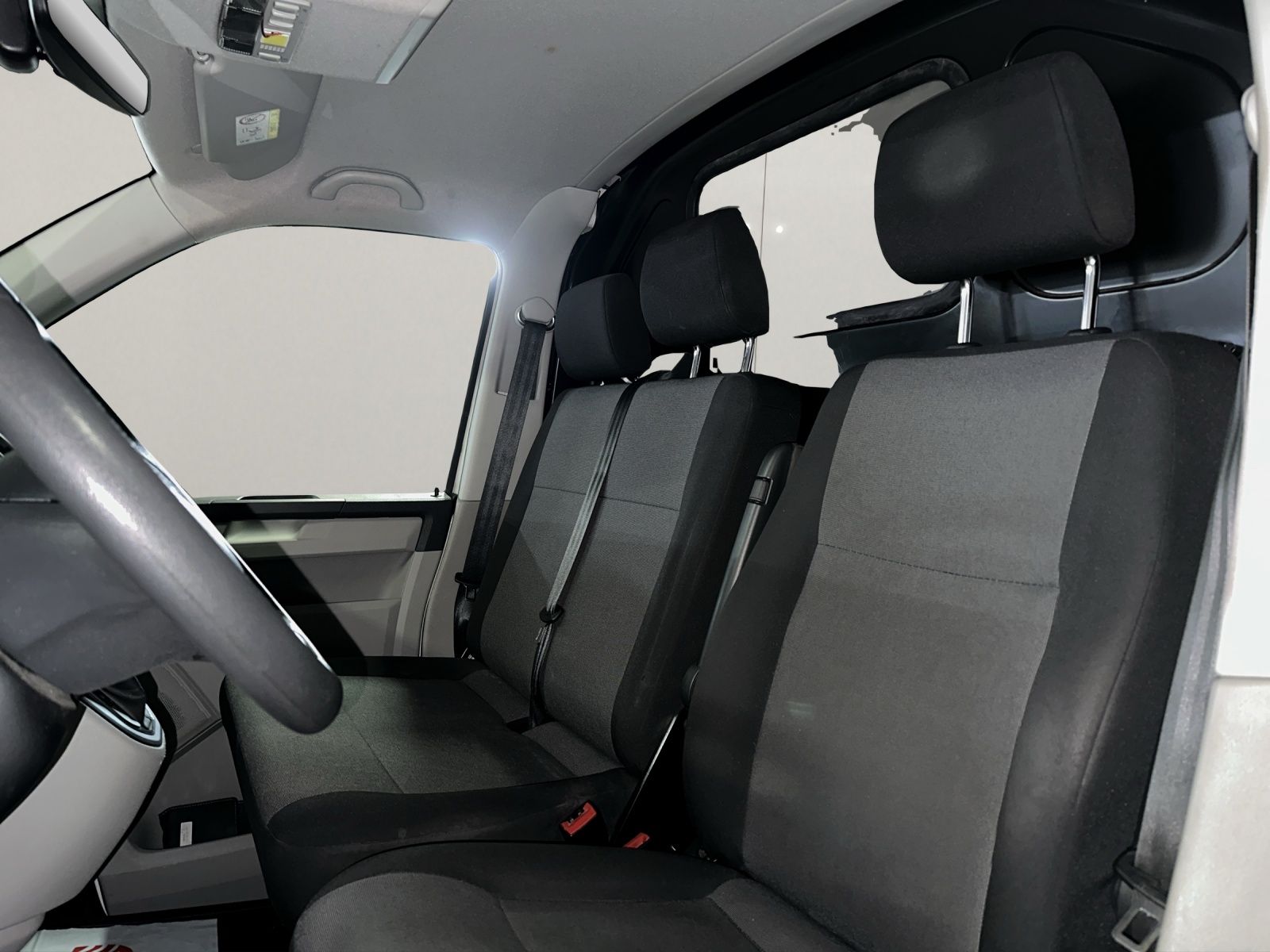 VW T6 2.0 TDI DSG ( Mit AHK )-image-11