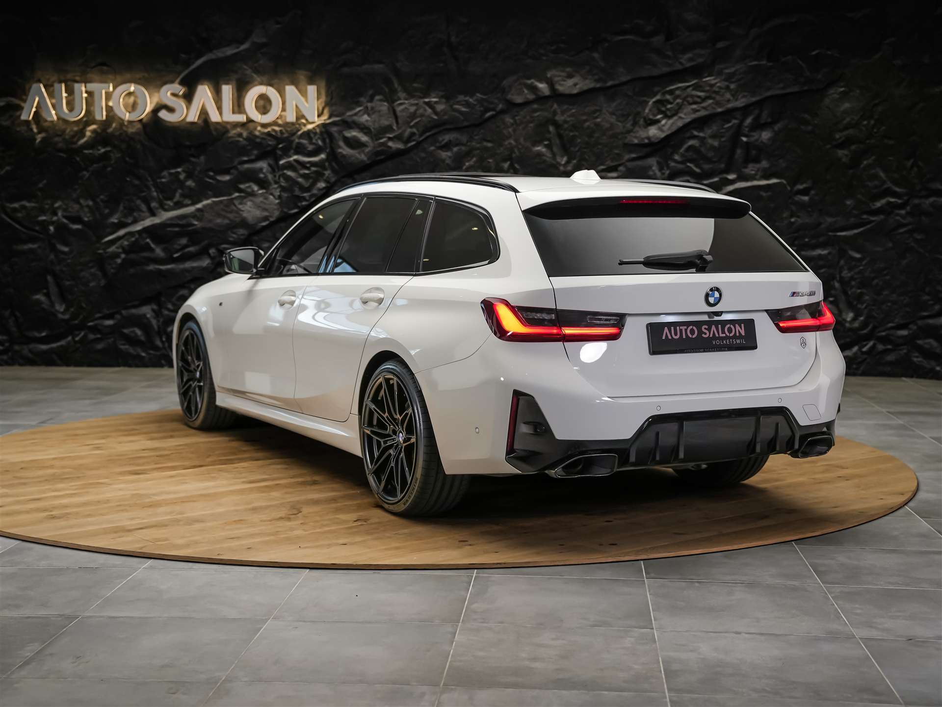 BMW M340i xDrive Touring Steptronic *Facelift 2025*20" Felgen*Panorama*360° Kamera*-image-2