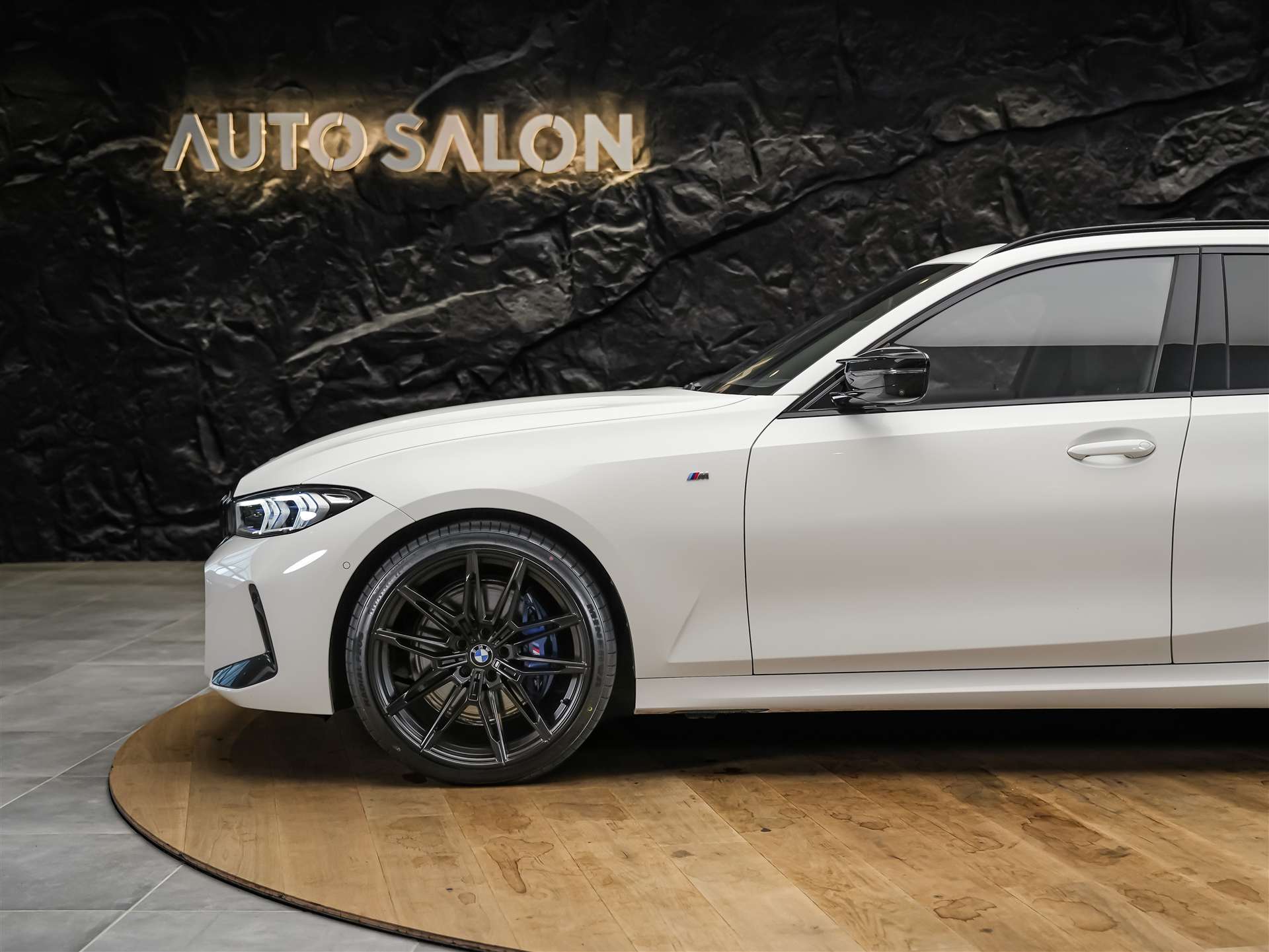 BMW M340i xDrive Touring Steptronic *Facelift 2025*20" Felgen*Panorama*360° Kamera*-image-17