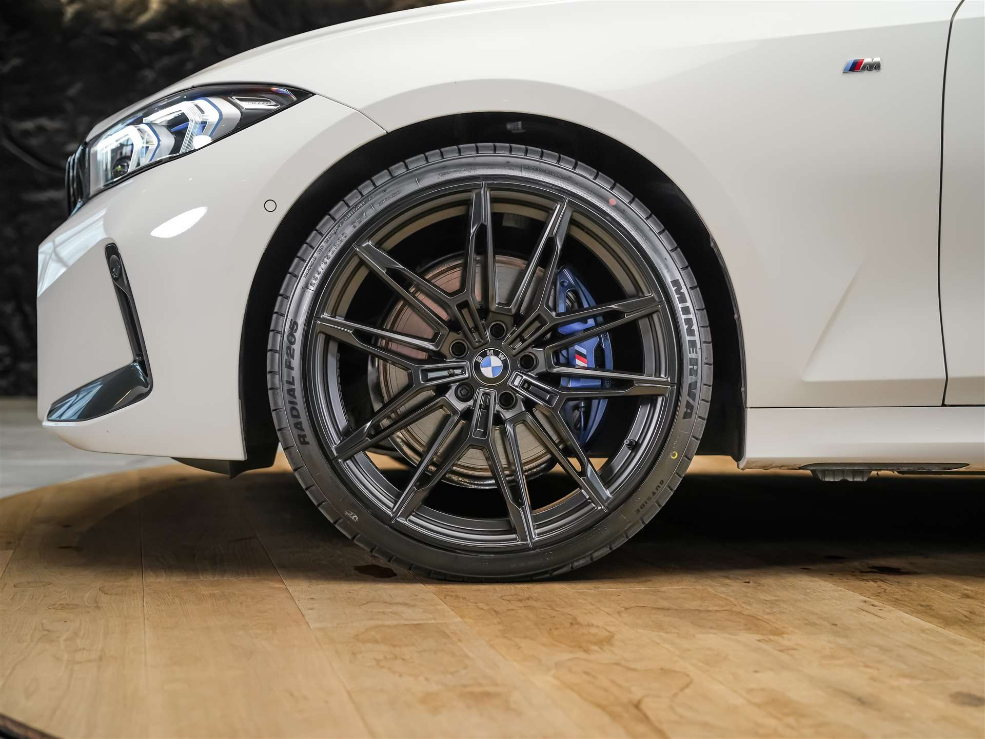 BMW M340i xDrive Touring Steptronic *Facelift 2025*20" Felgen*Panorama*360° Kamera*-image-18