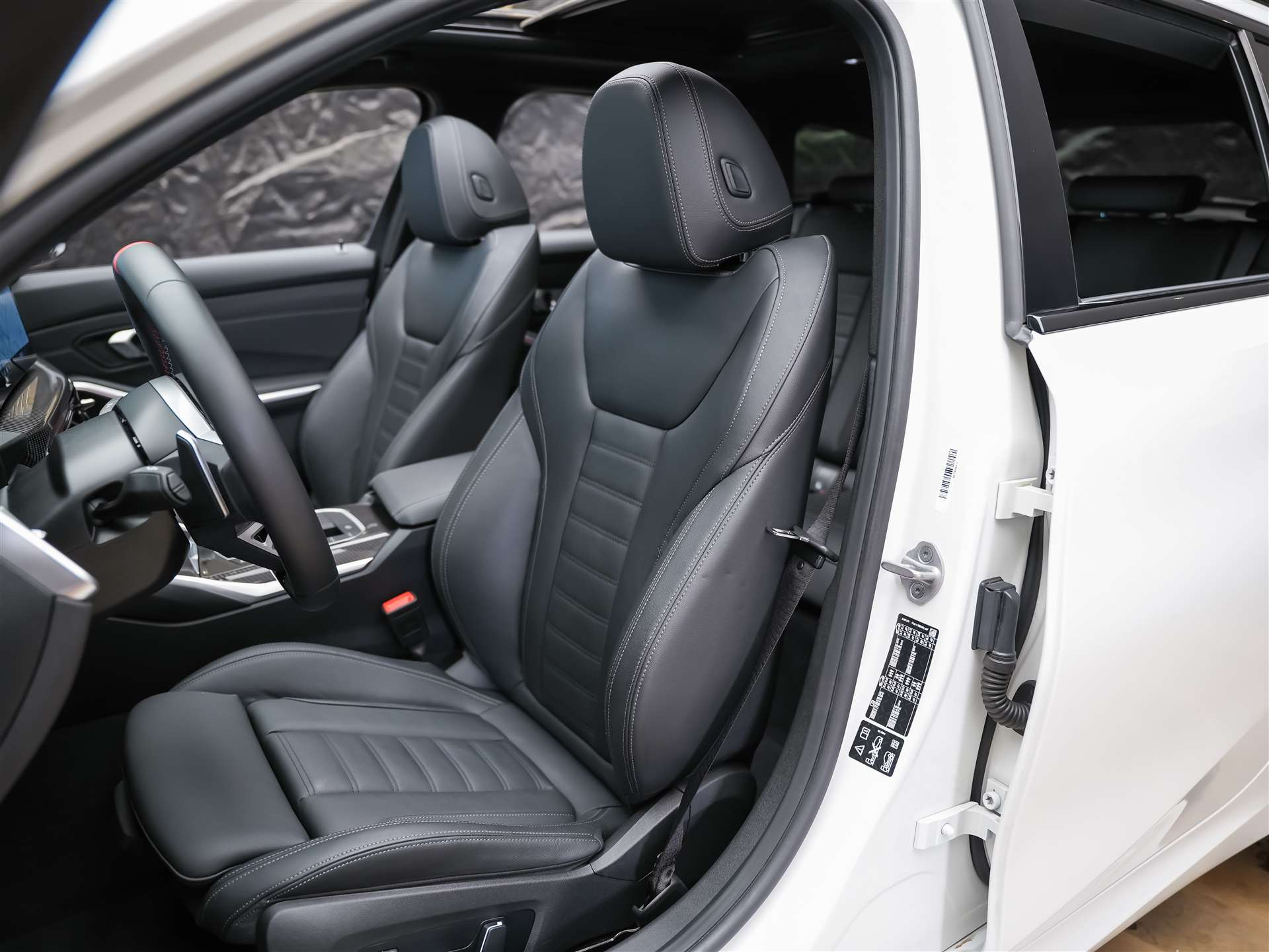 BMW M340i xDrive Touring Steptronic *Facelift 2025*20" Felgen*Panorama*360° Kamera*-image-8
