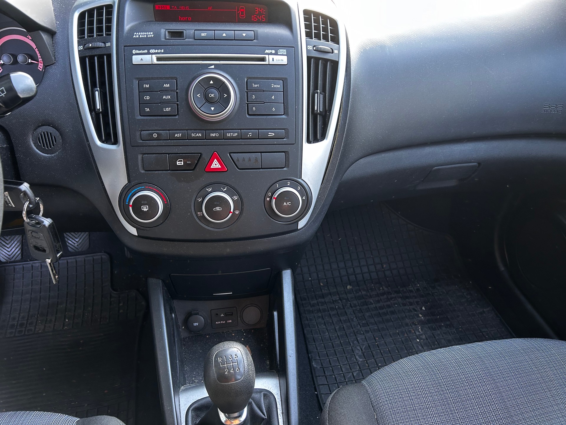 KIA Cee'd 1.6 16V Trend-image-10