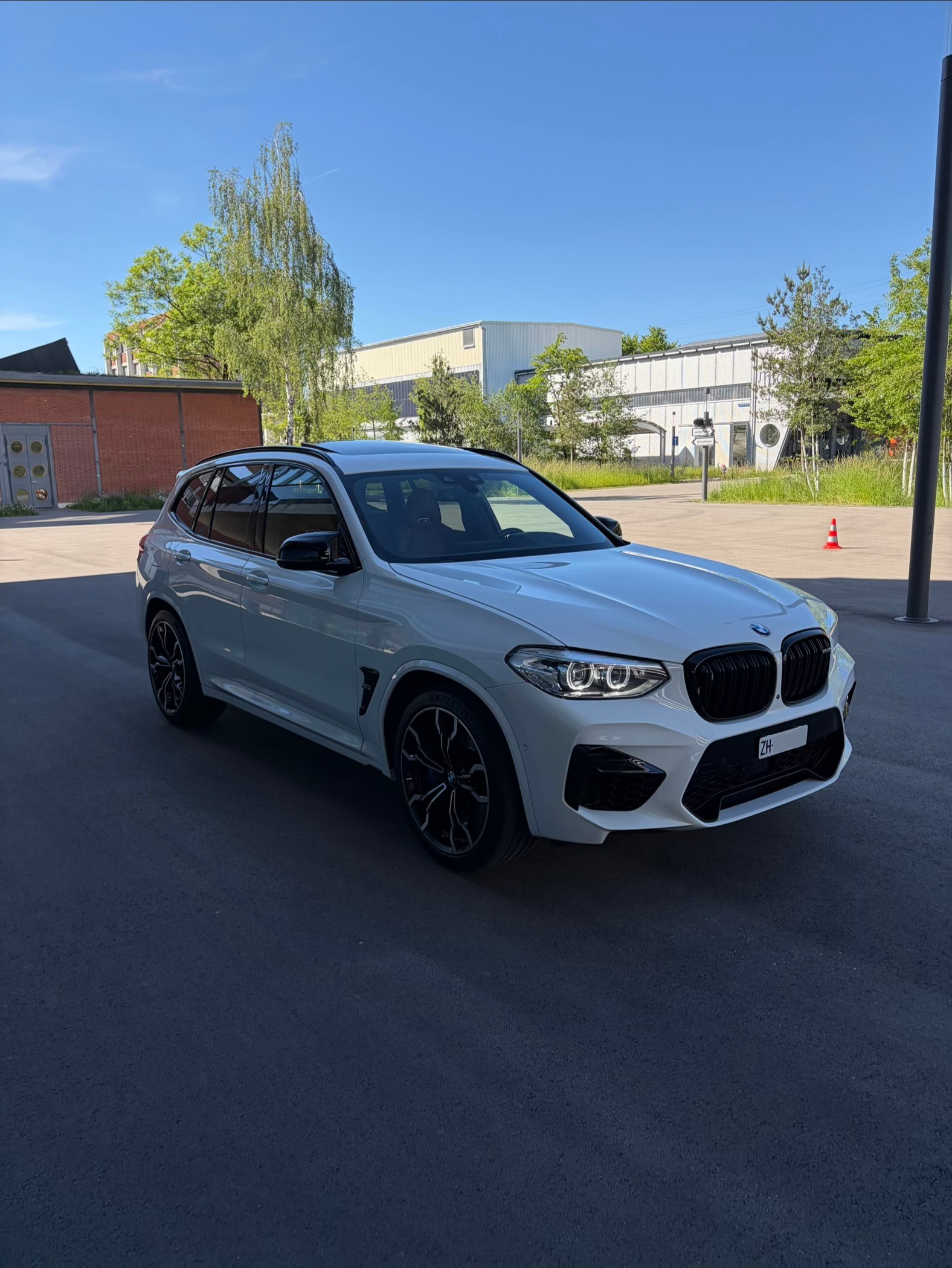 BMW M Competition-image-2