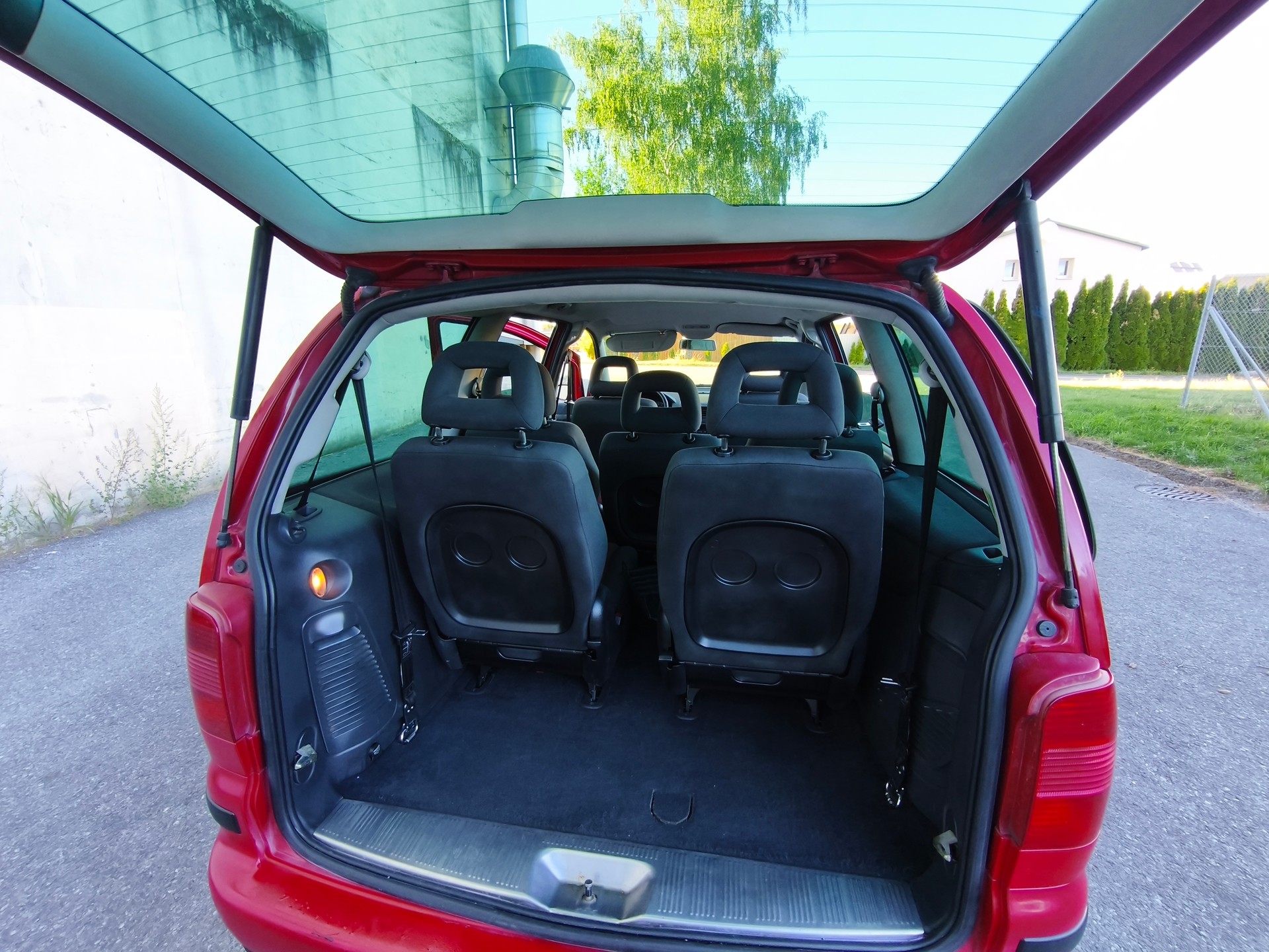 VW Sharan 1.9 TDI Highline 4Motion-image-7