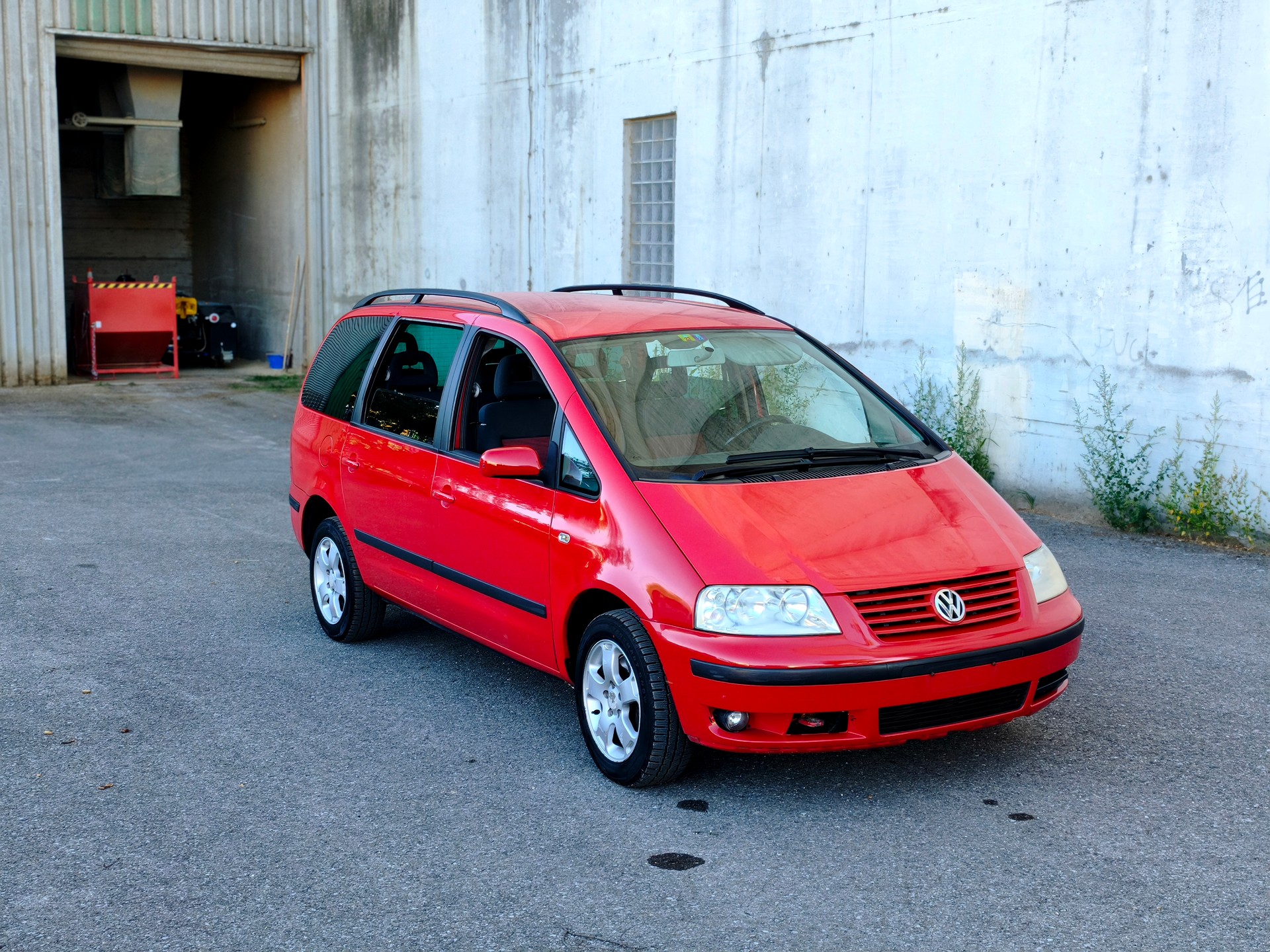 VW Sharan 1.9 TDI Highline 4Motion-image-1