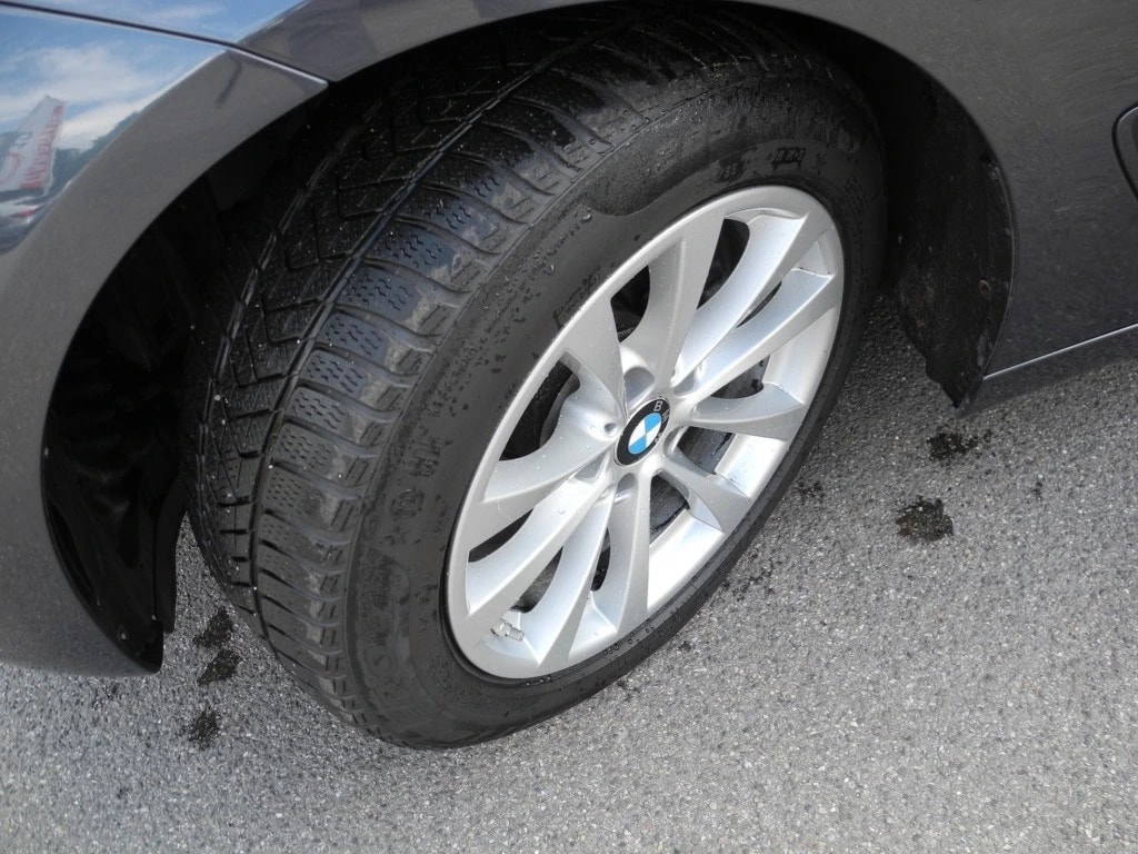 BMW 320d GT xDrive Steptronic ** Alcantara-/Leder ** Grosses Navigation ** Rückfahrkamera** PDC **-image-11
