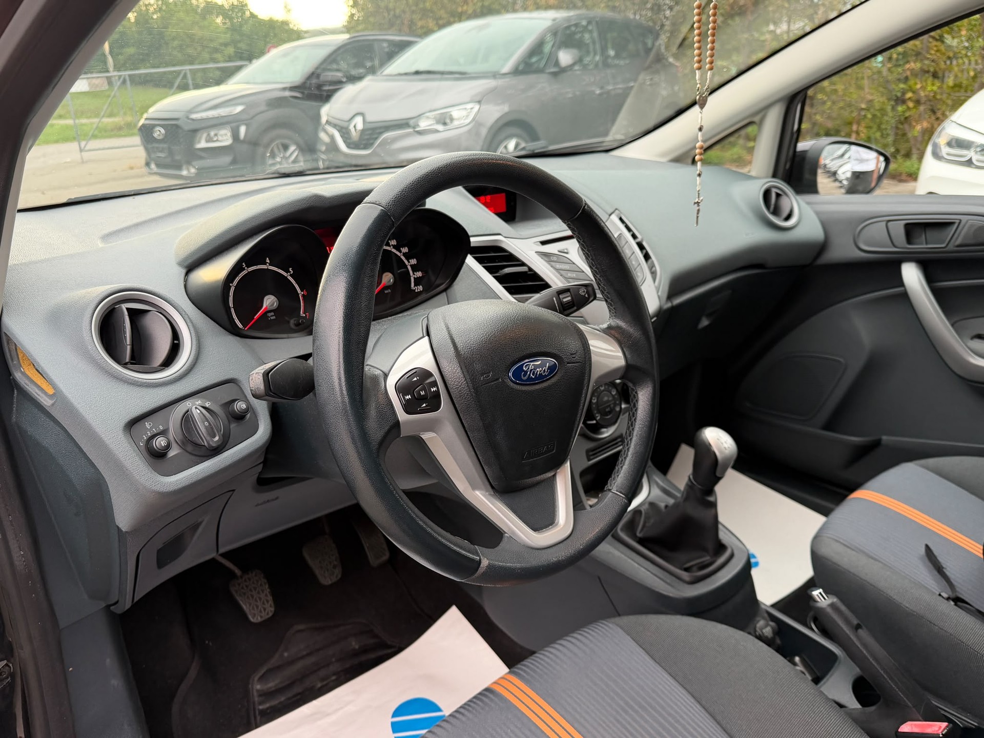 FORD Fiesta 1.25 16V Ambiente-image-8