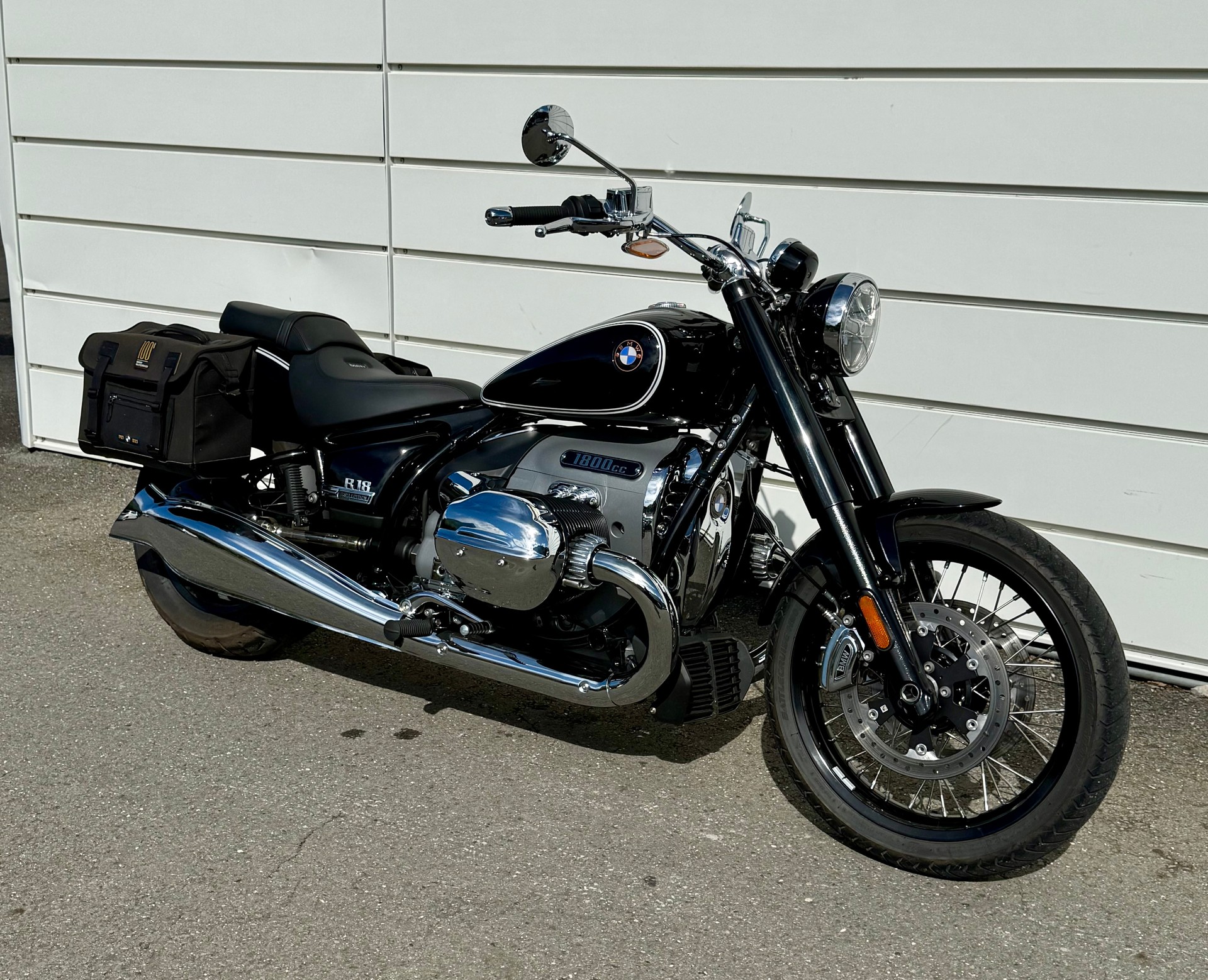 BMW R 18