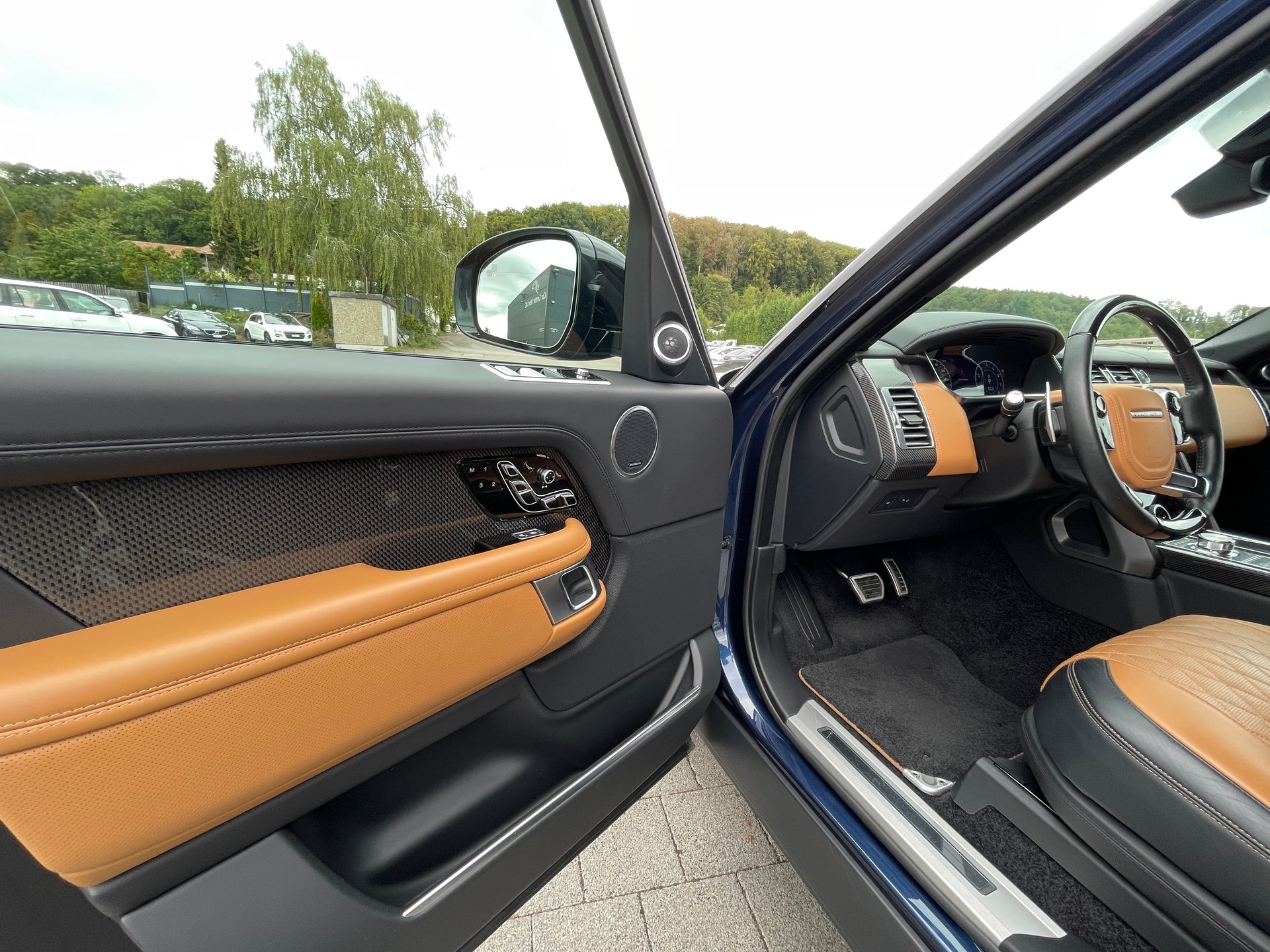 LAND ROVER Range Rover 5.0 V8 S/C SV AB Automatic-image-4