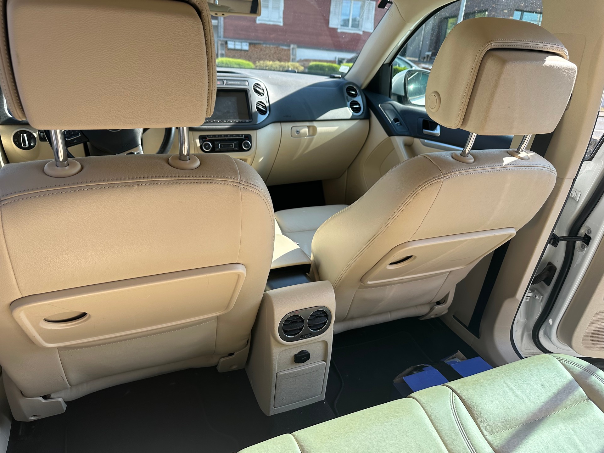 VW Tiguan 2.0 TSI Sport&Style 4Motion DSG-image-11