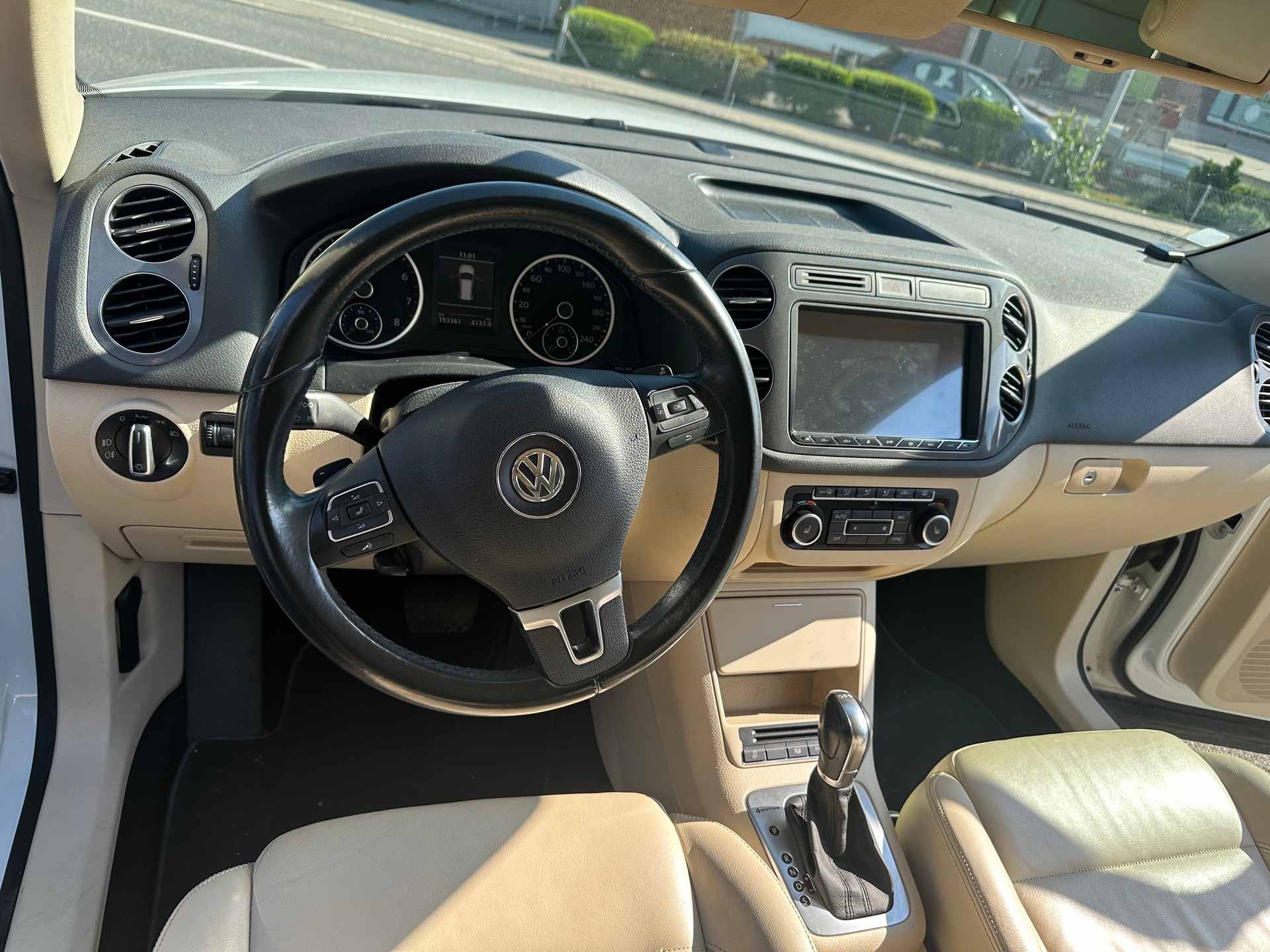 VW Tiguan 2.0 TSI Sport&Style 4Motion DSG-image-7