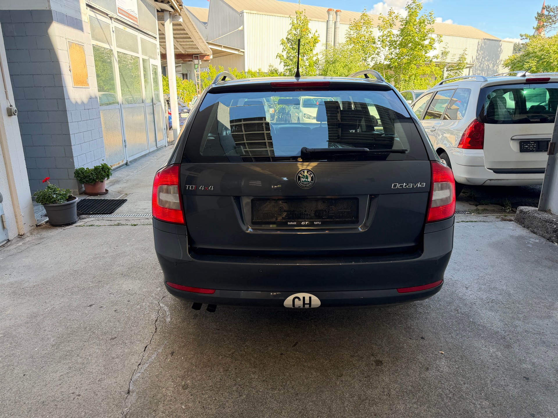 SKODA OCTAVIA-image-3