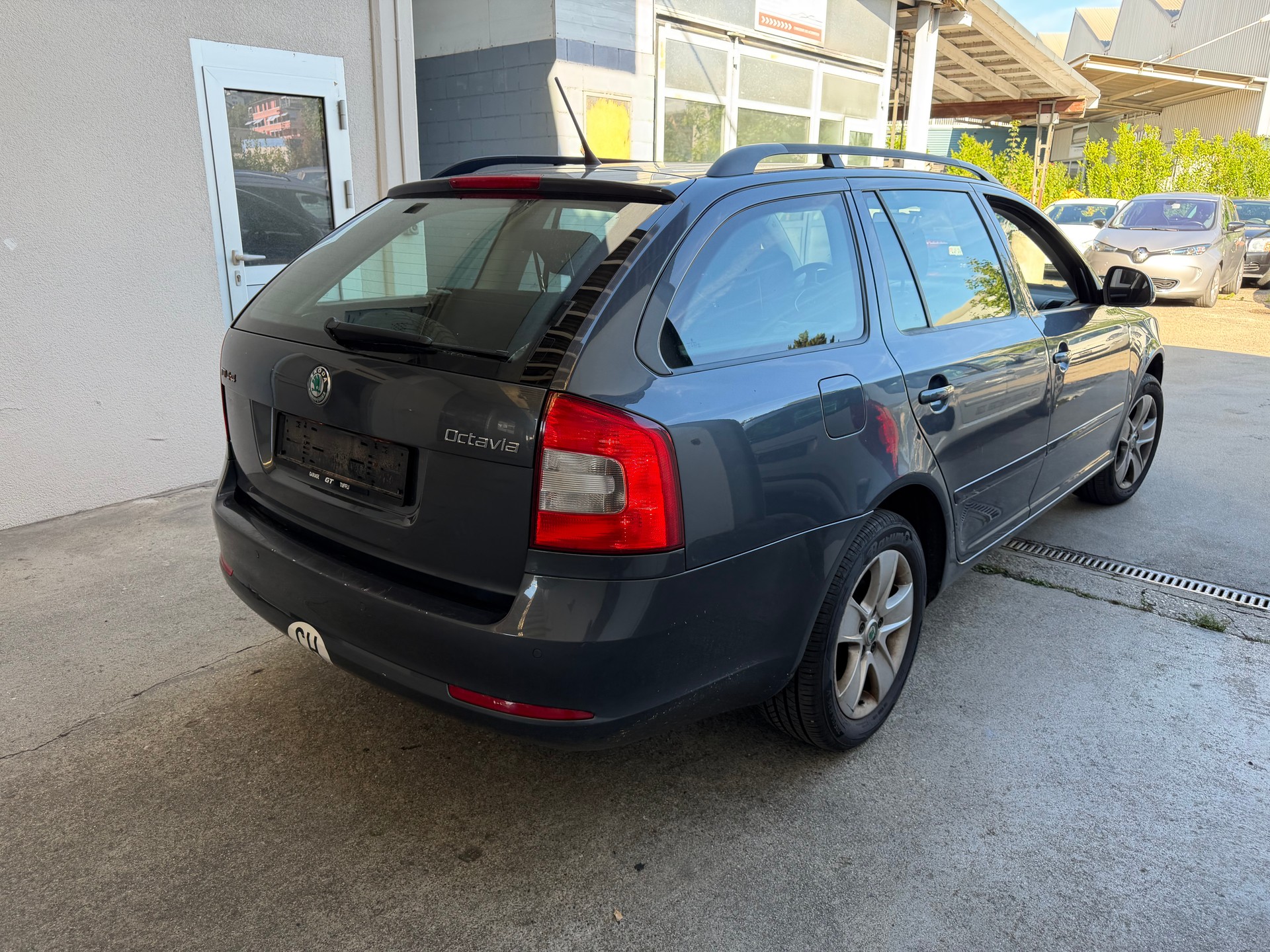 SKODA OCTAVIA-image-4