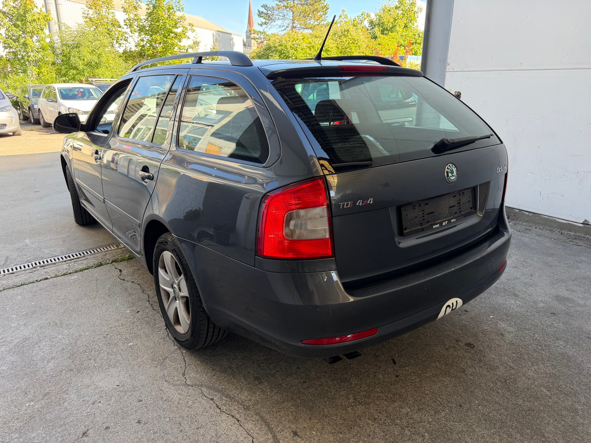 SKODA OCTAVIA-image-5