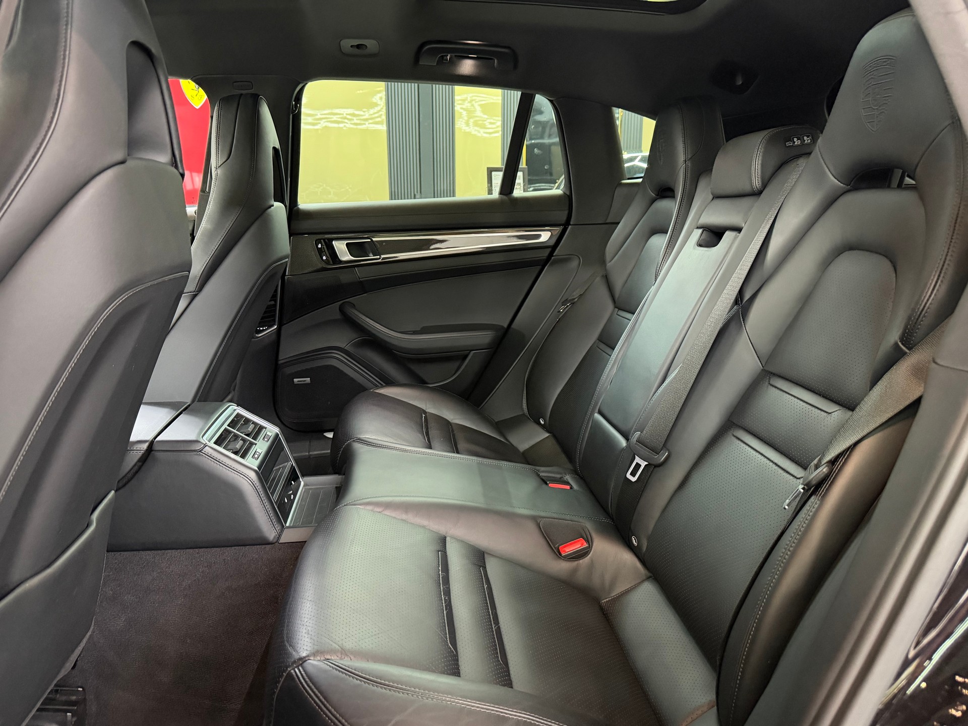 PORSCHE Panamera 4 E-Hybrid Sport Turismo PDK-image-16