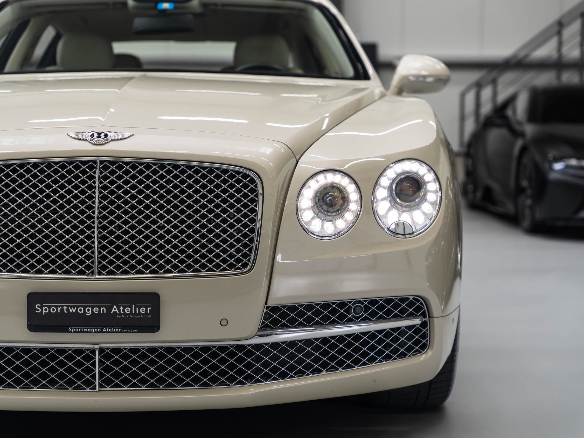 BENTLEY Flying Spur 6.0-image-14