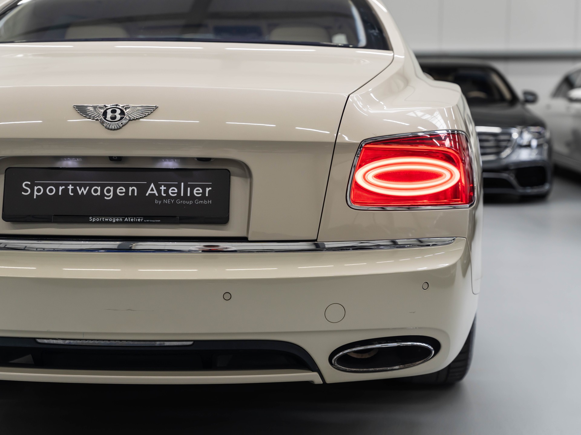BENTLEY Flying Spur 6.0-image-15